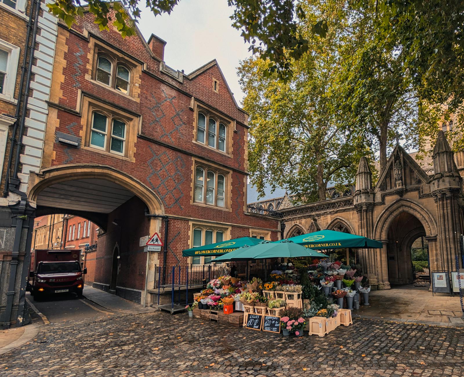 London flower market street scene with vibrant blooms