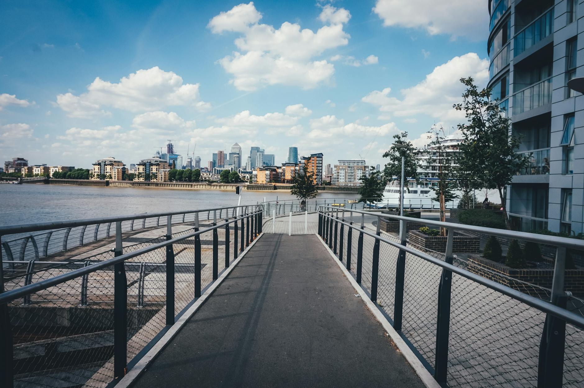 Canary Wharf and Docklands context for London trade-show travel