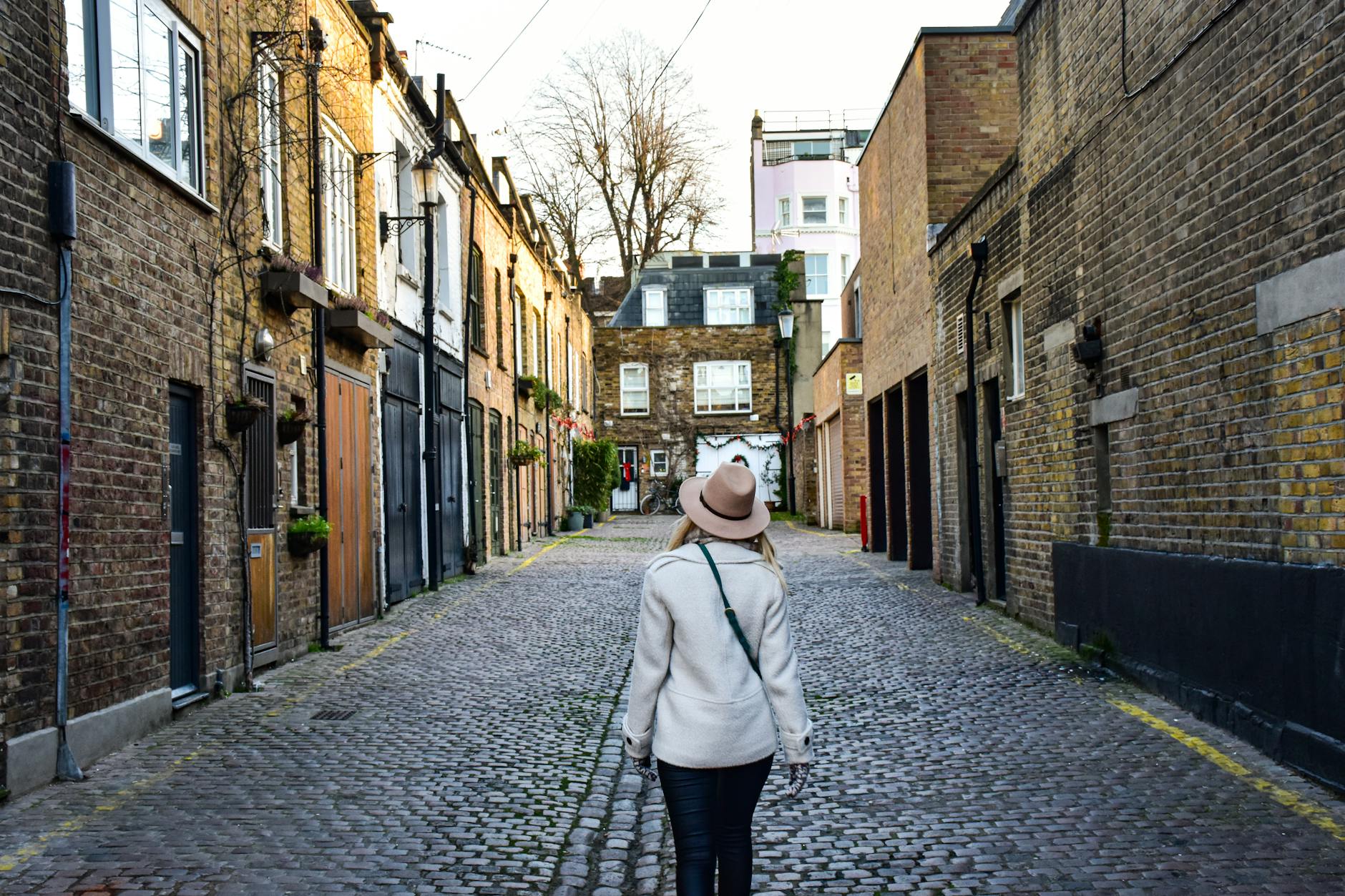 What To Consider For Short-Term Travel To London As A Woman Traveler