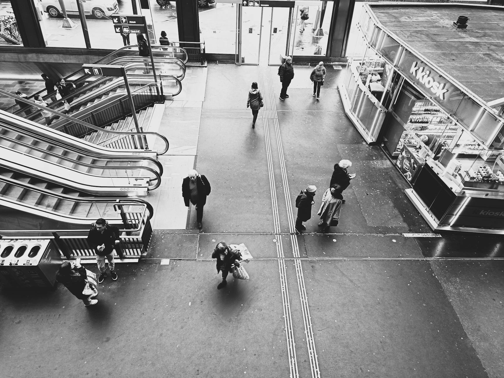 Lucerne station interior context for conference movement between venues.