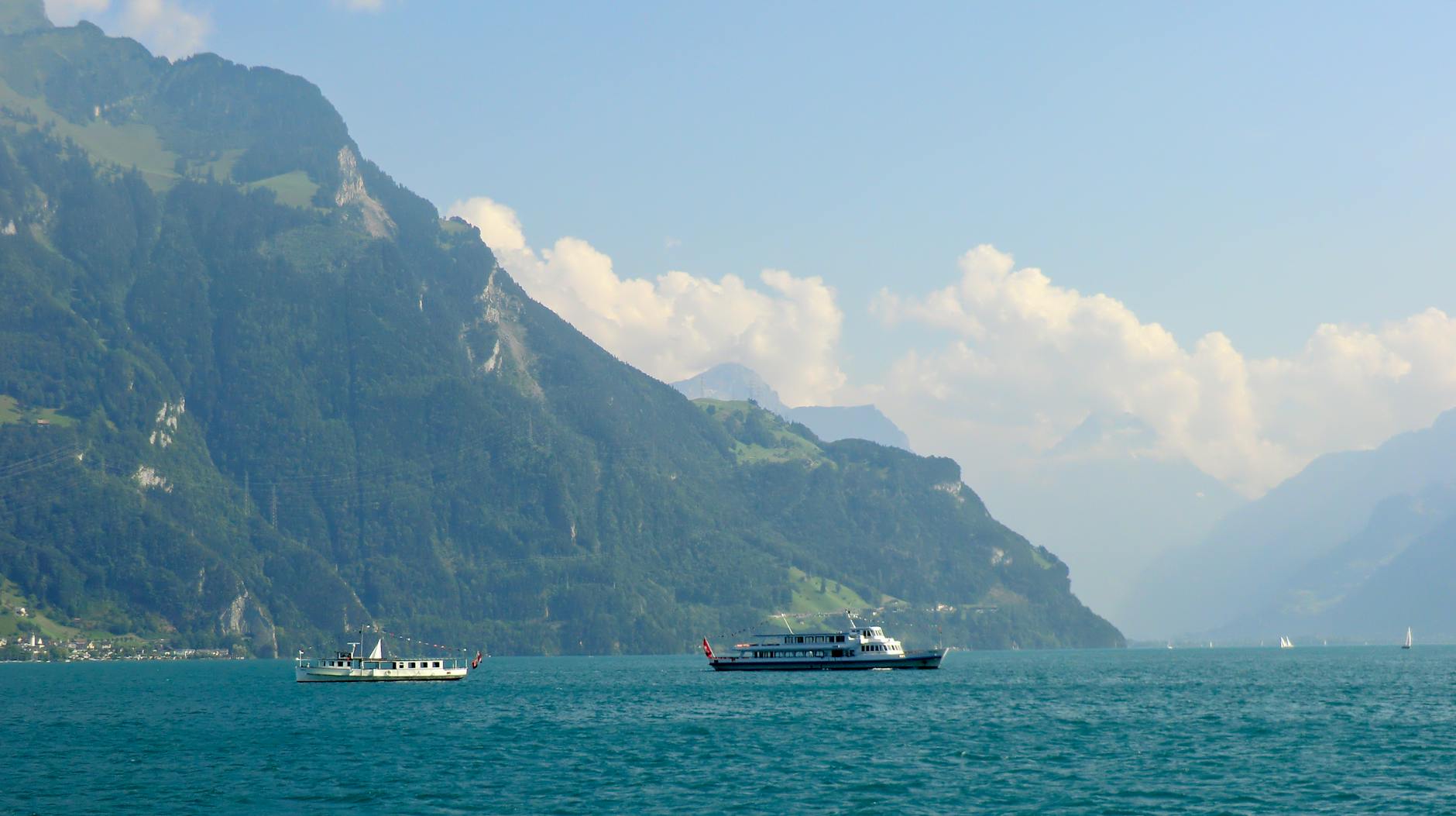 Lake ferries and mountains for Lucerne port-call route planning.