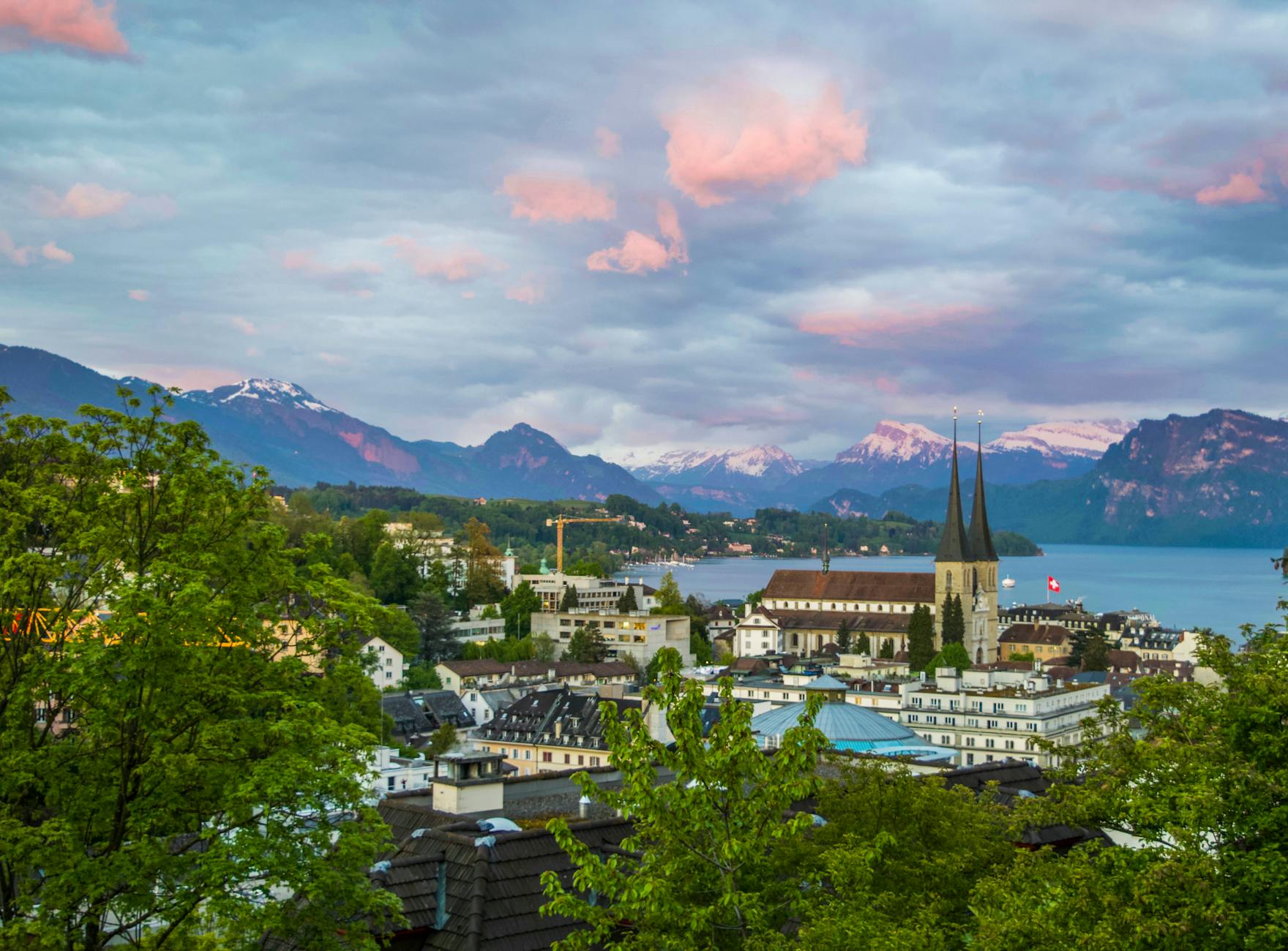 Aerial Lucerne city and lake view for trade-show arrival planning.