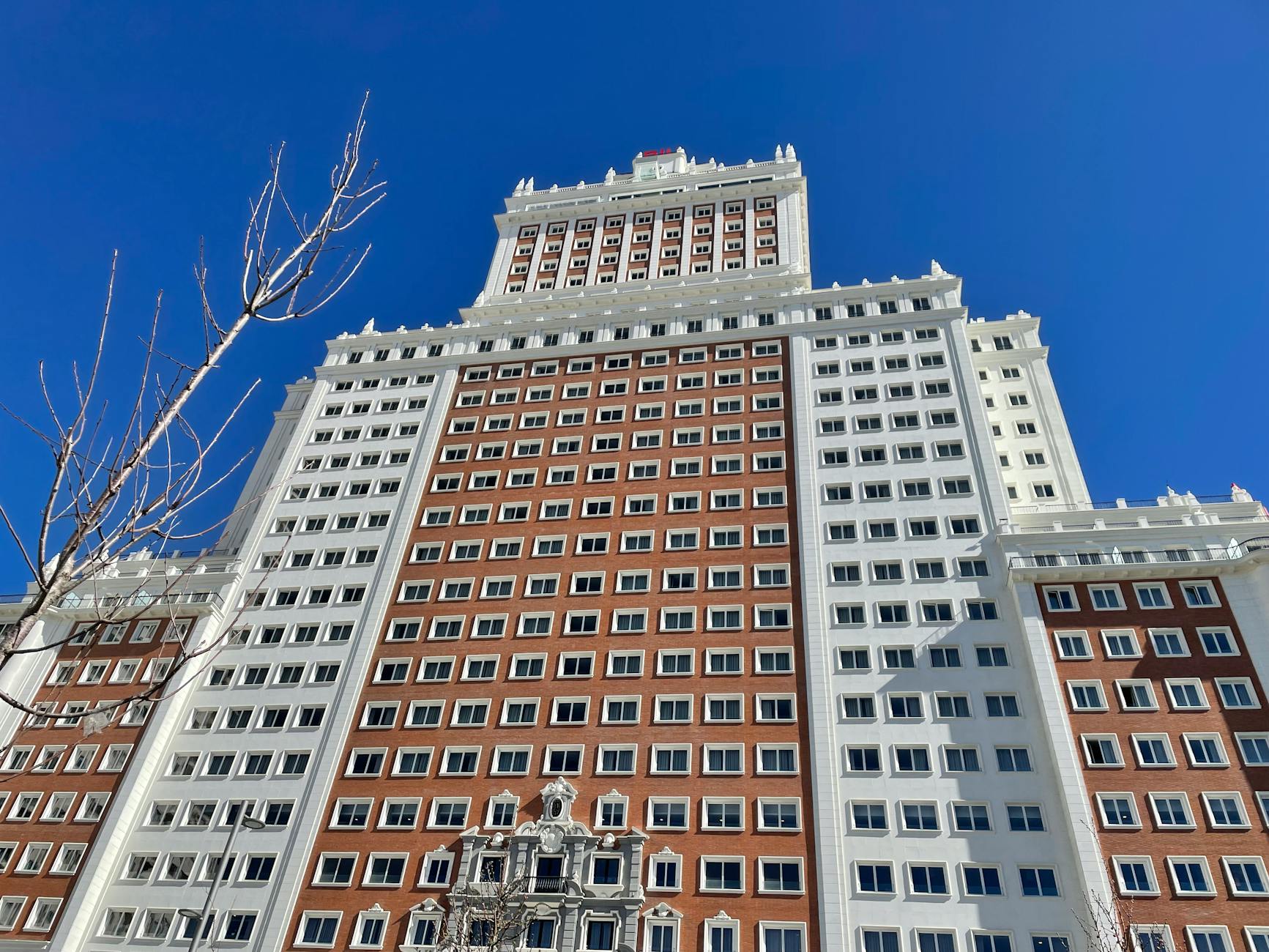 Hotel Riu Plaza Espana facade in Madrid
