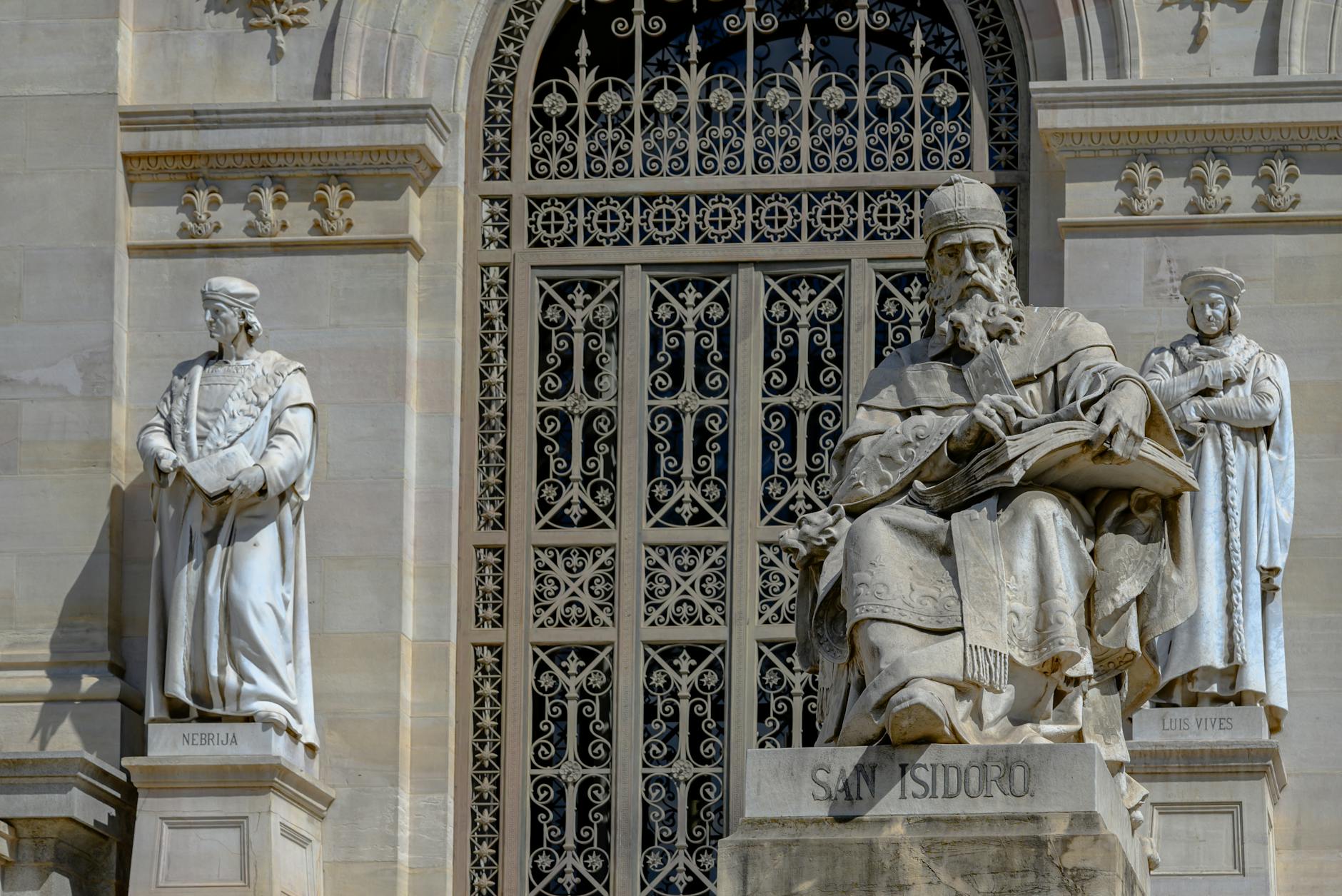 What To Consider For Short-Term Travel To Madrid As An Academic Conference Attendee