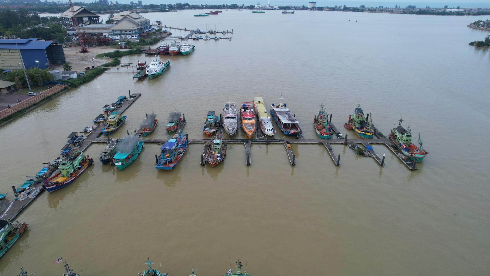 Malacca City port-call heat, rain, walking, and mobility planning context.
