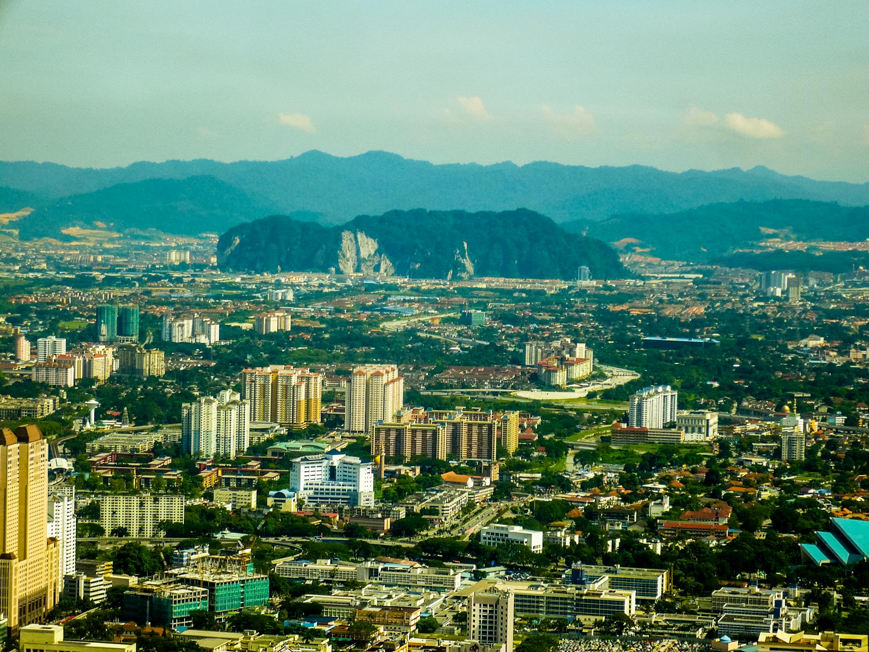 Malacca City road timing and investor judgment context.