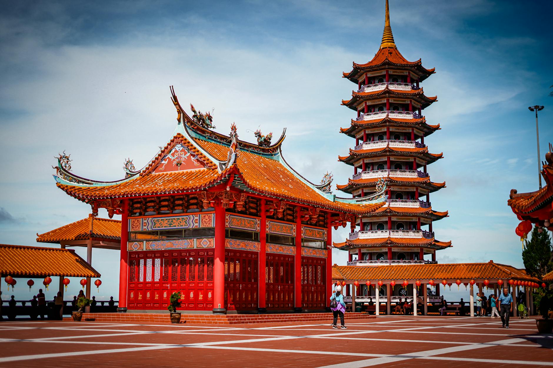 Malacca City religious lodging and transport planning context.