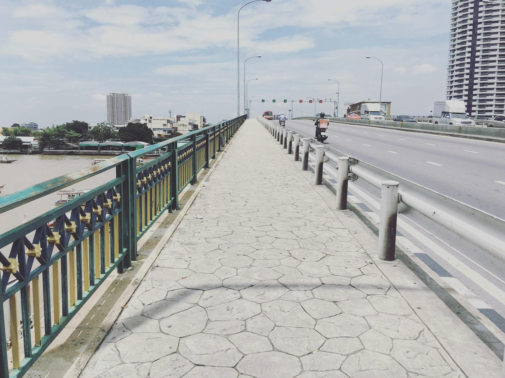 Malacca City lodging and access-path planning context.