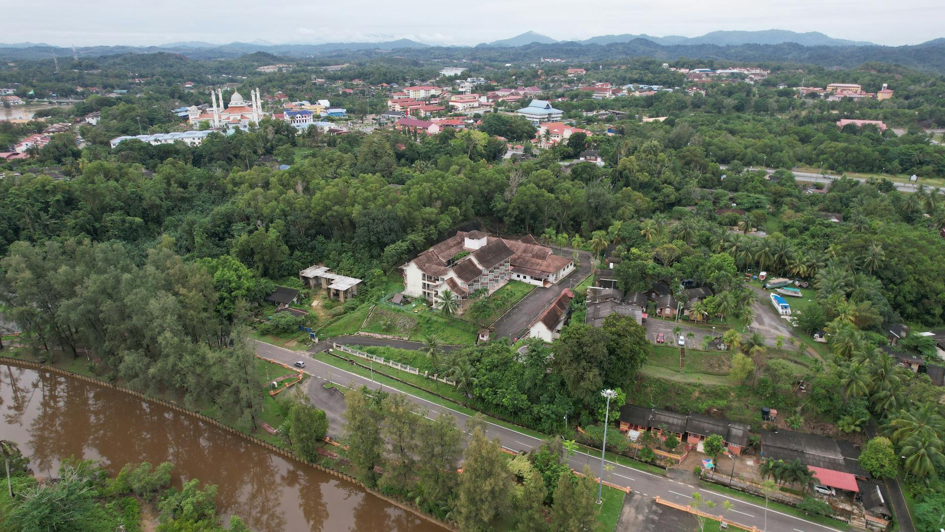 Malacca City volunteer role and host-expectation planning context.