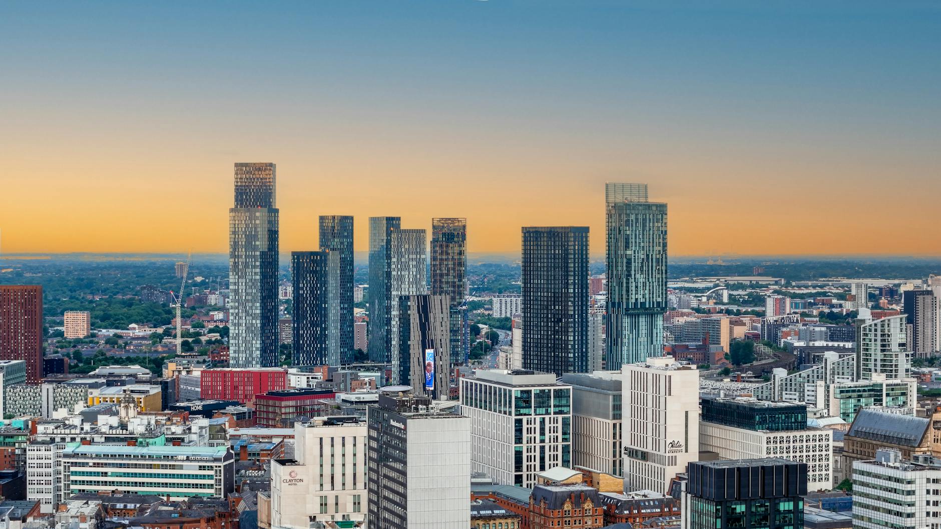 What To Consider For Short-Term Travel To Manchester As A Business Visitor