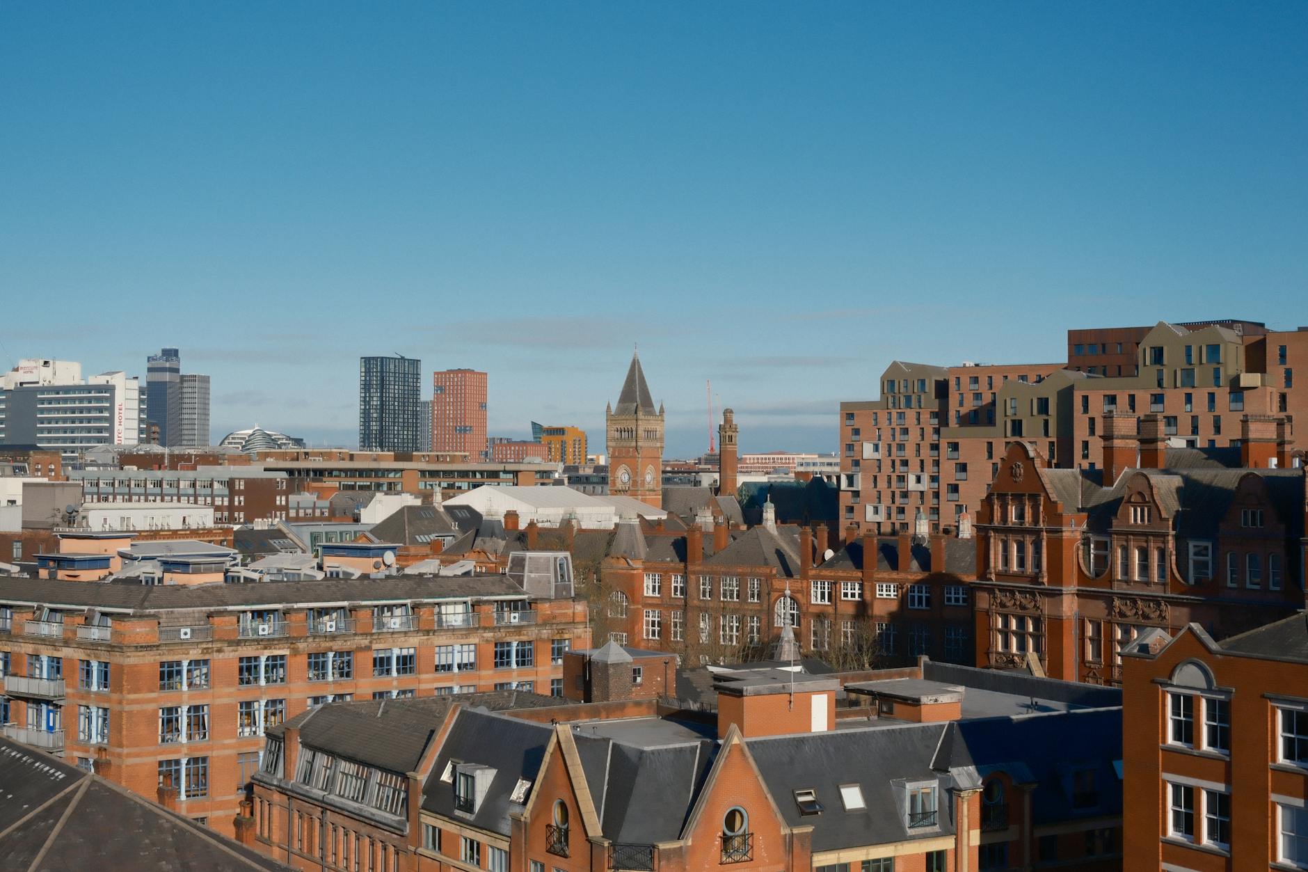What To Consider For Short-Term Travel To Manchester As A Student On A Short Program