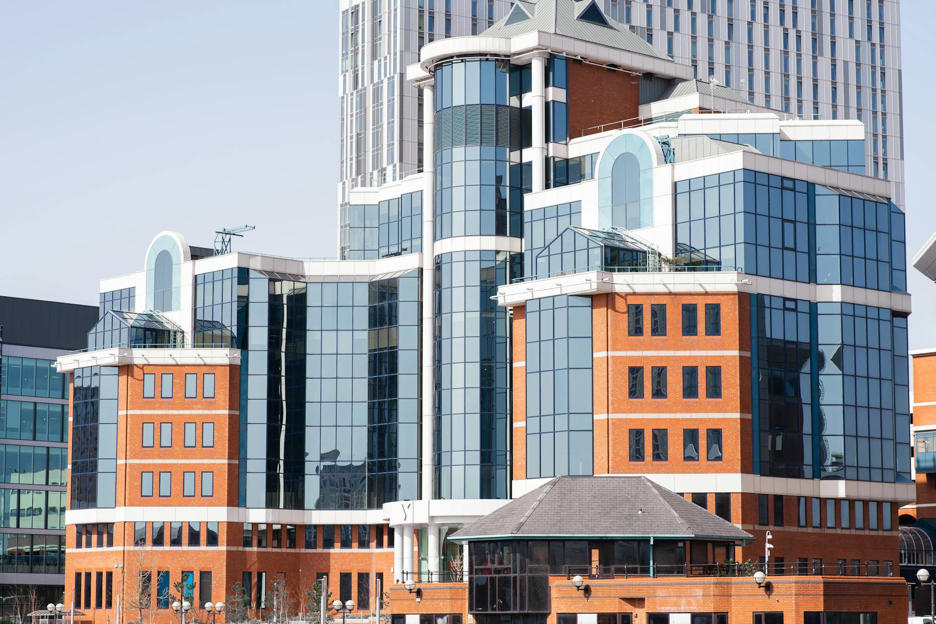 Modern office building in Salford for Manchester business-event geography