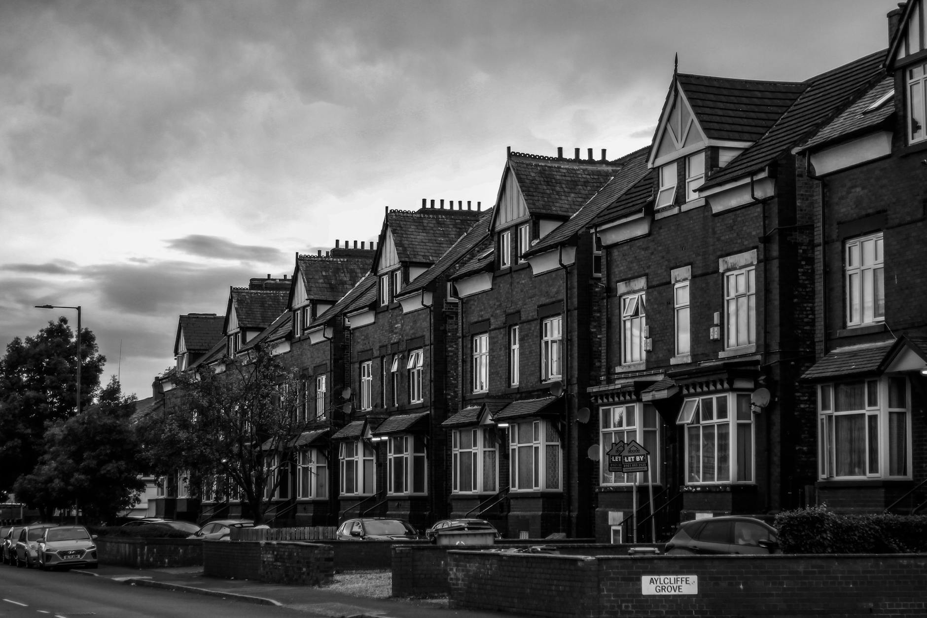 Victorian terraced houses in a Manchester neighborhood