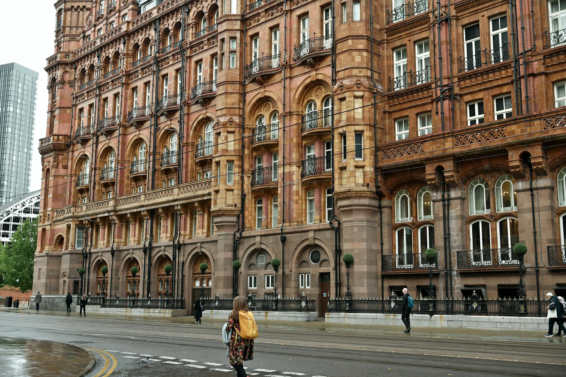 What To Consider For Short-Term Travel To Manchester As A Woman Traveler