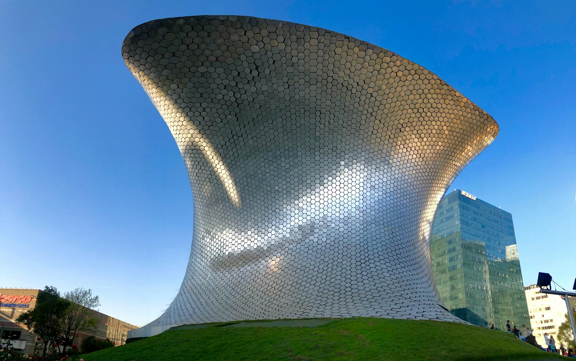 Museo Soumaya and Plaza Carso in Mexico City