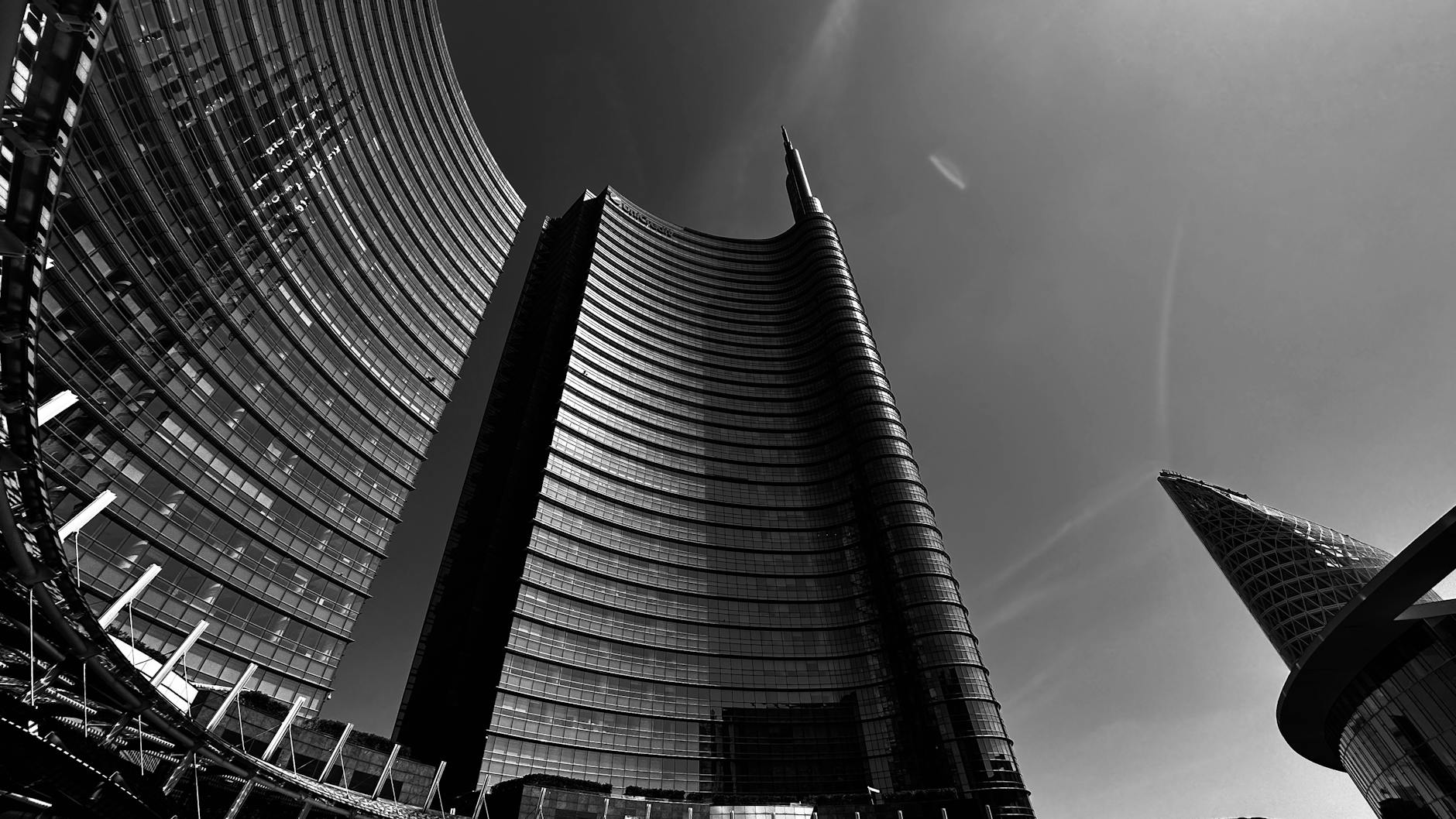 UniCredit Tower in Milan
