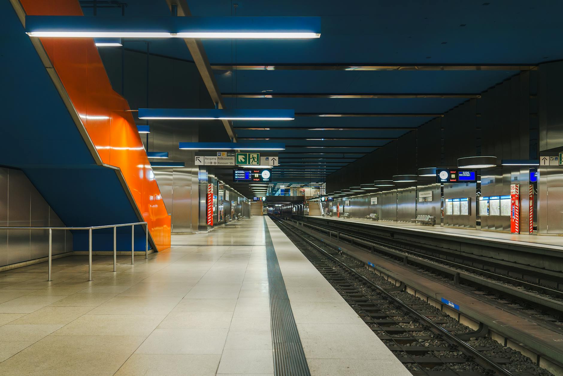 Empty subway platform in Munich