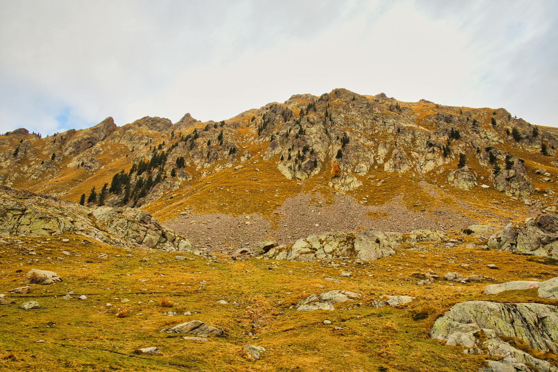 Rocky autumn terrain in the Mercantour near Nice