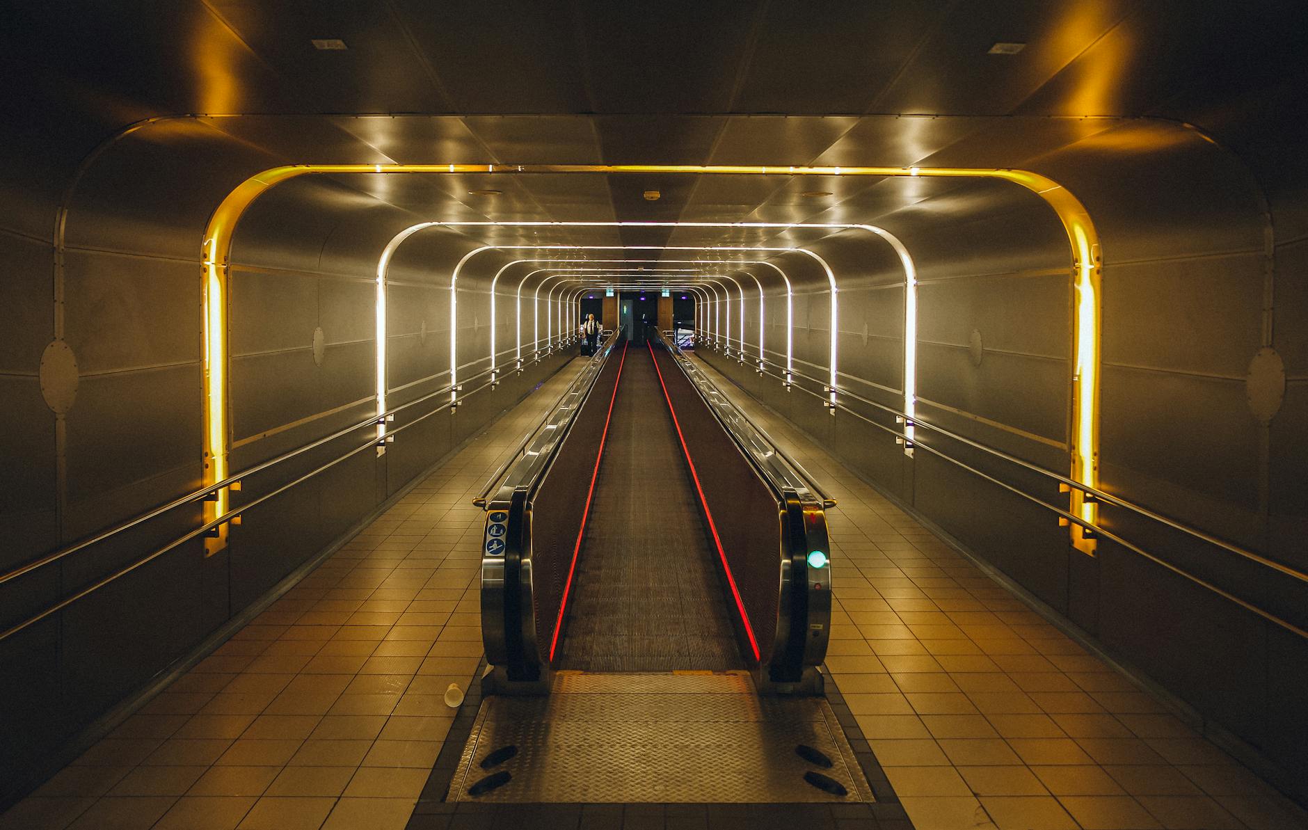 Moving walkway inside an Oslo transit tunnel