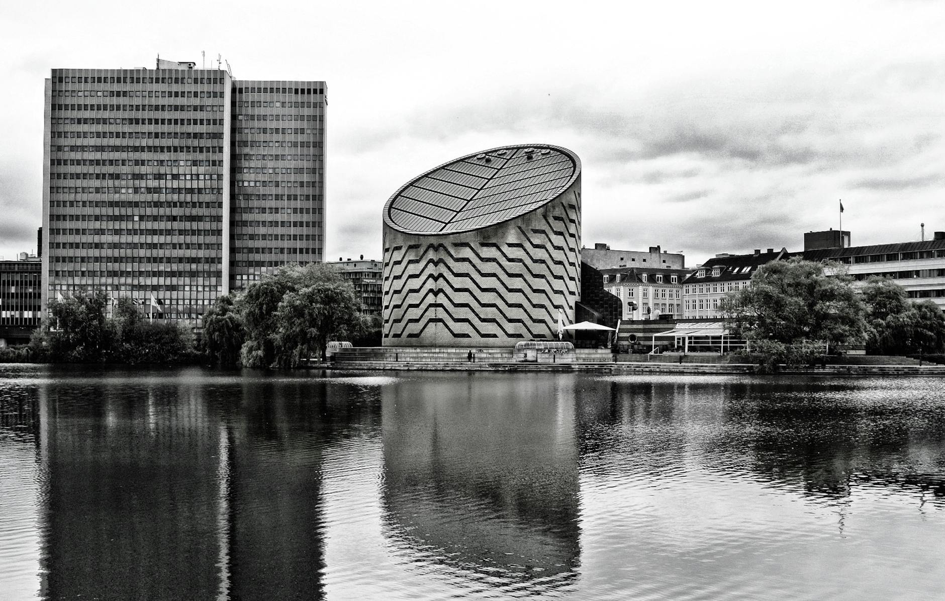 Modern Oslo architecture reflected in water
