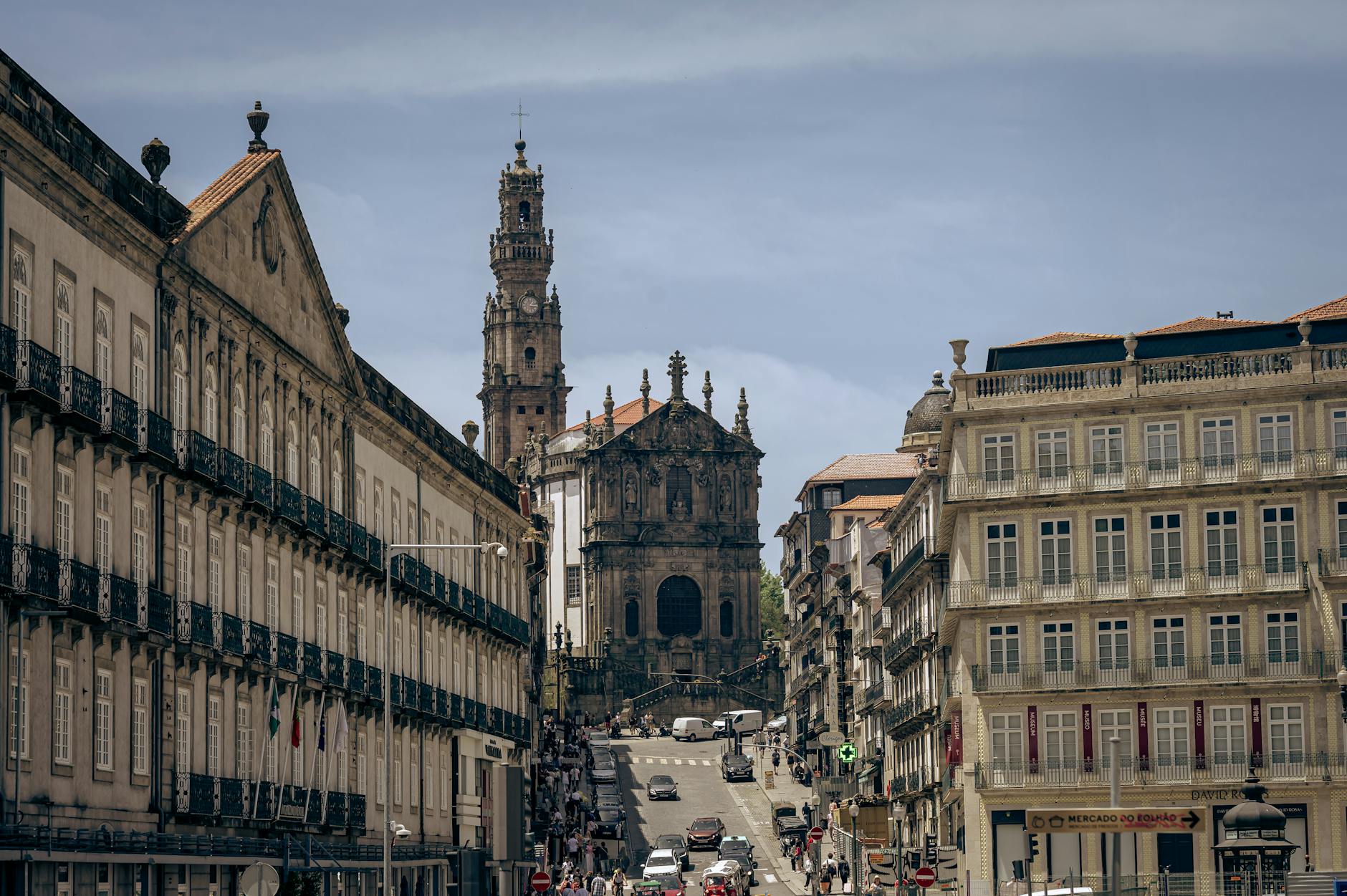 Clerigos Church in Porto under a clear sky