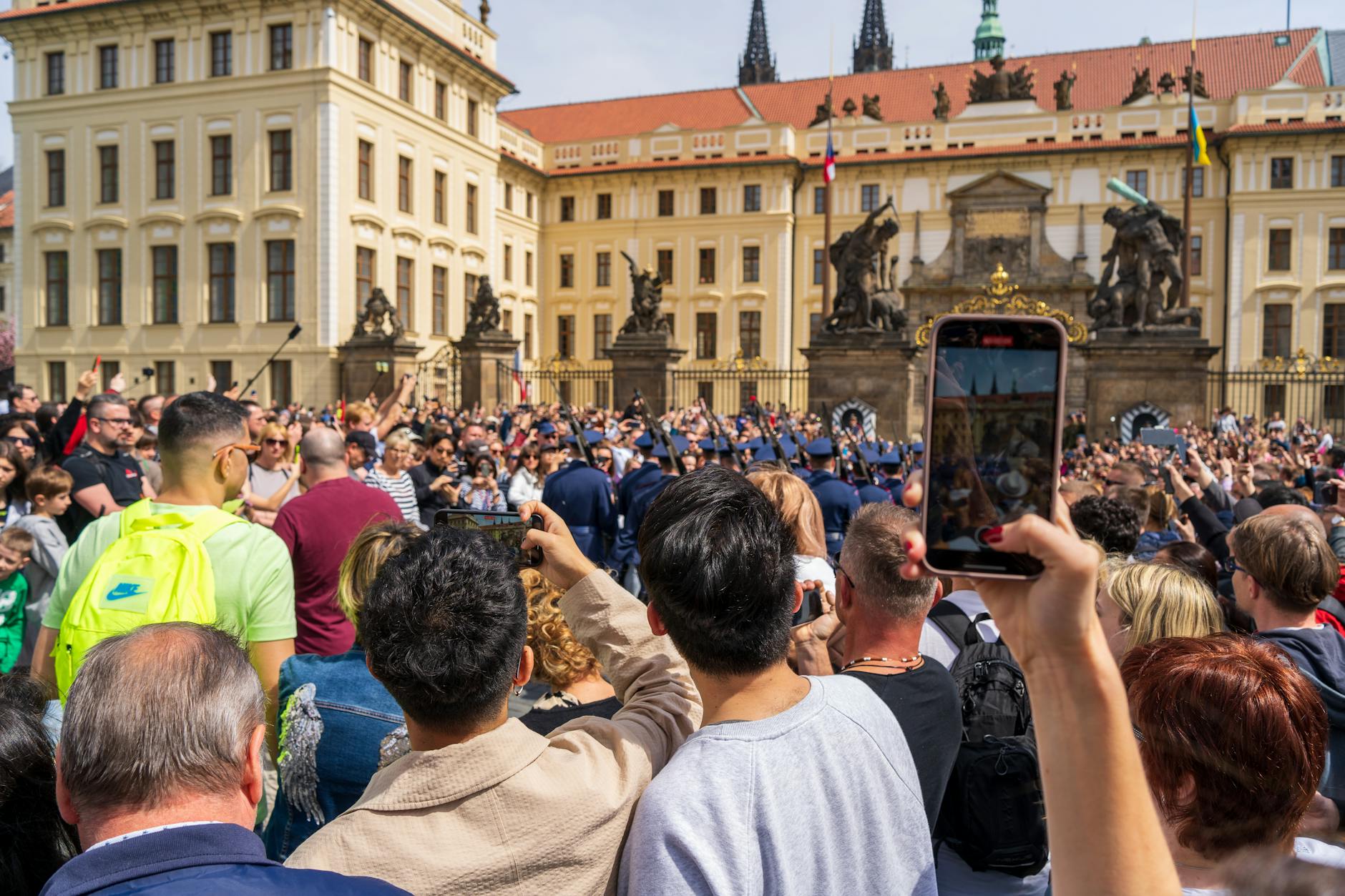 Crowd of visitors outside the entrance to Prague Castle