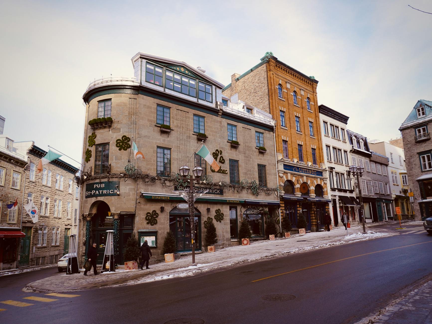 Winter street outside Pub St. Patrick in Old Quebec City