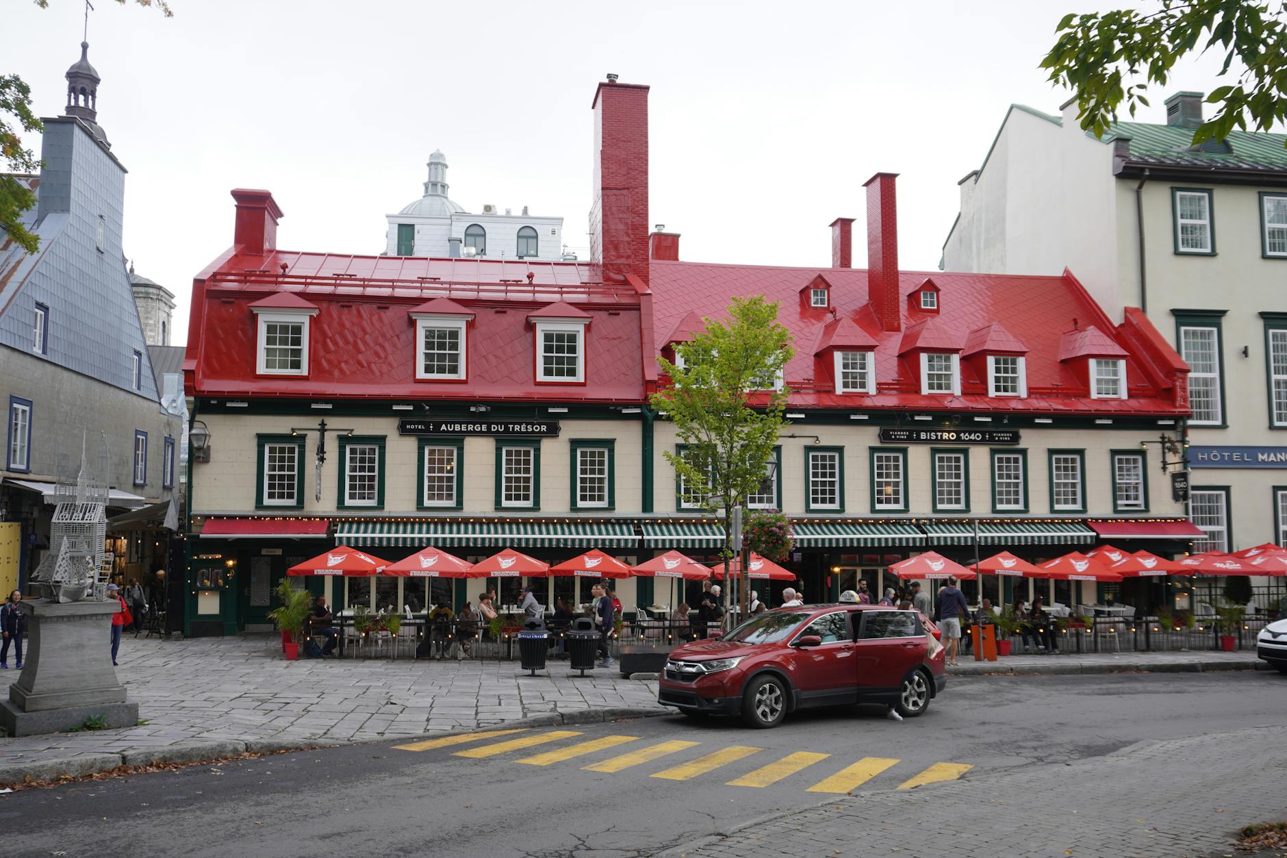 Vibrant bistro in Quebec City's historic district