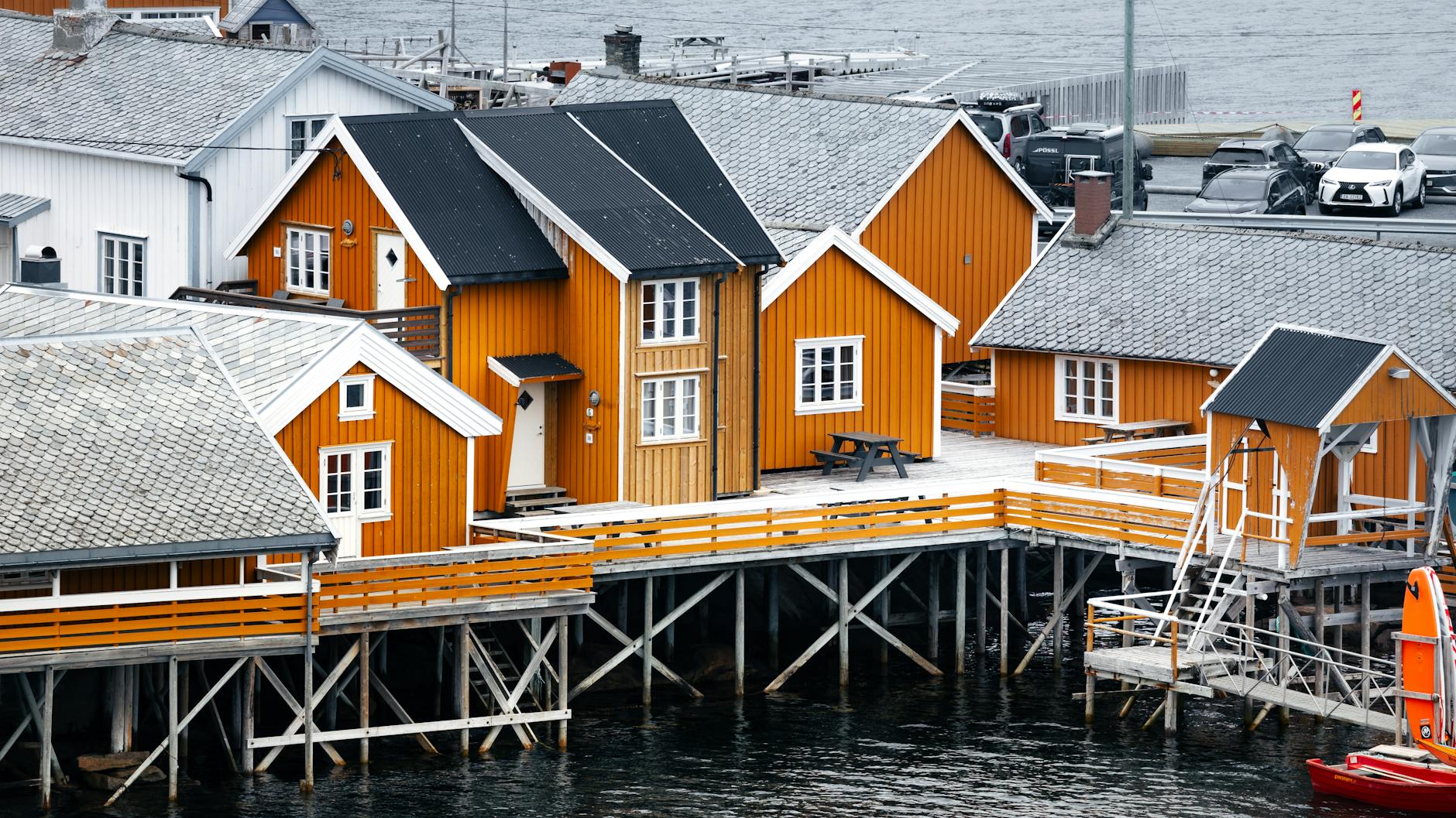 Simple Norwegian coastal houses for Stavanger budget lodging planning.