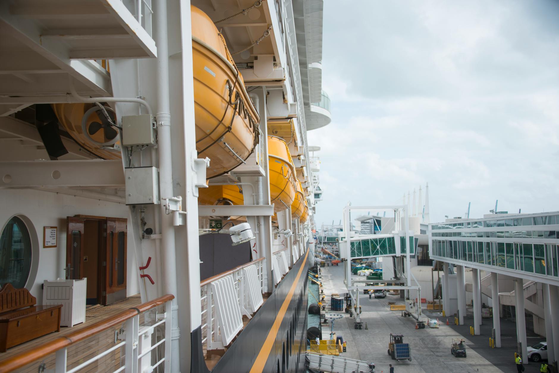 Cruise ship deck and harbor for Stavanger return-buffer planning.