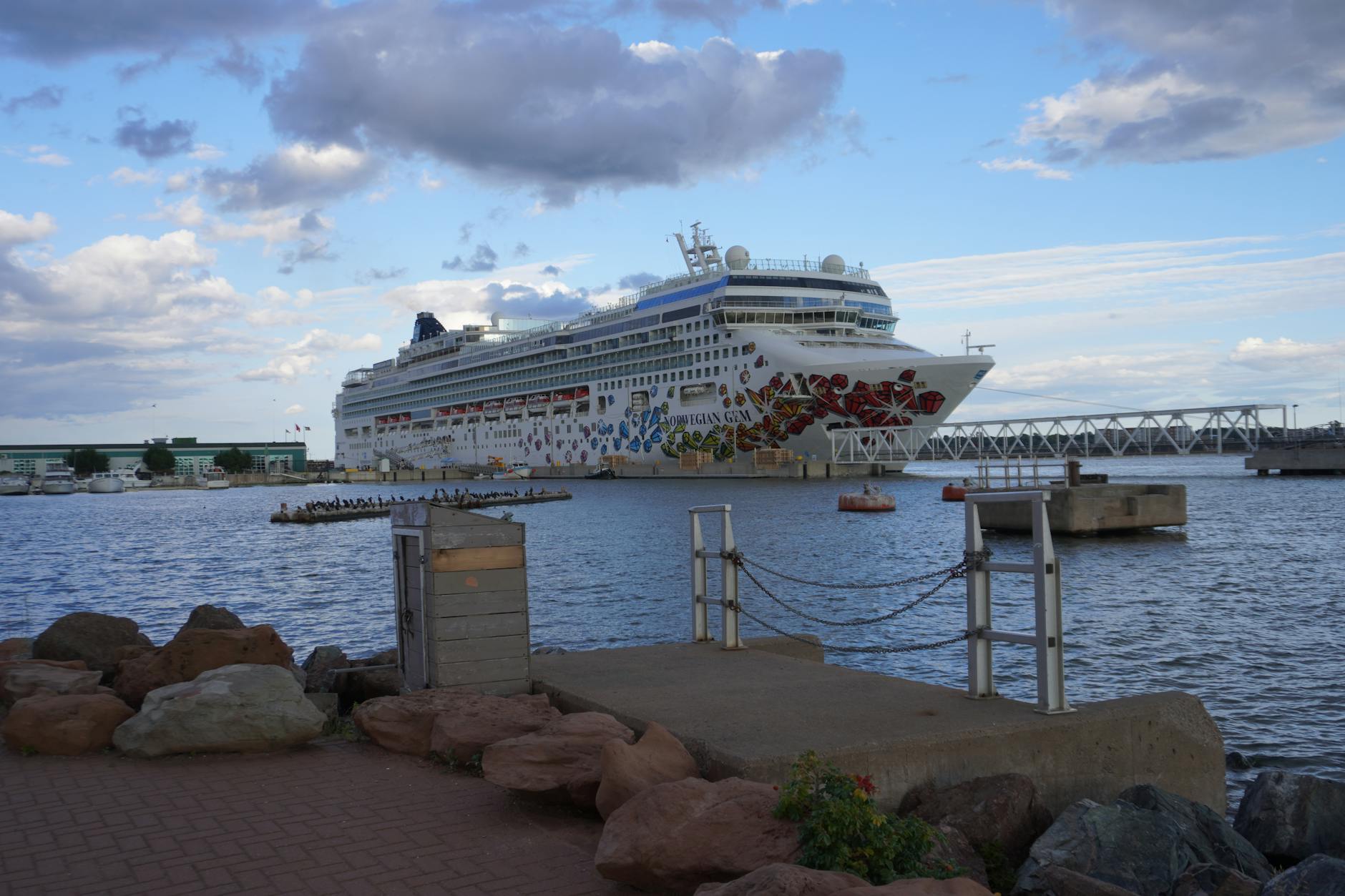 Cruise port gangway for Stavanger all-aboard timing planning.