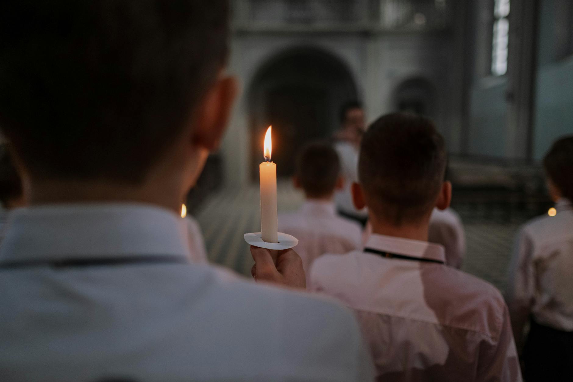 Church candle scene for Stavanger service conduct planning.