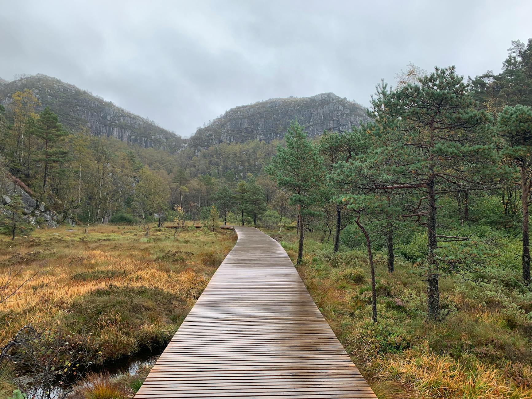Boardwalk in Strand Norway for Stavanger repeat leisure report planning.