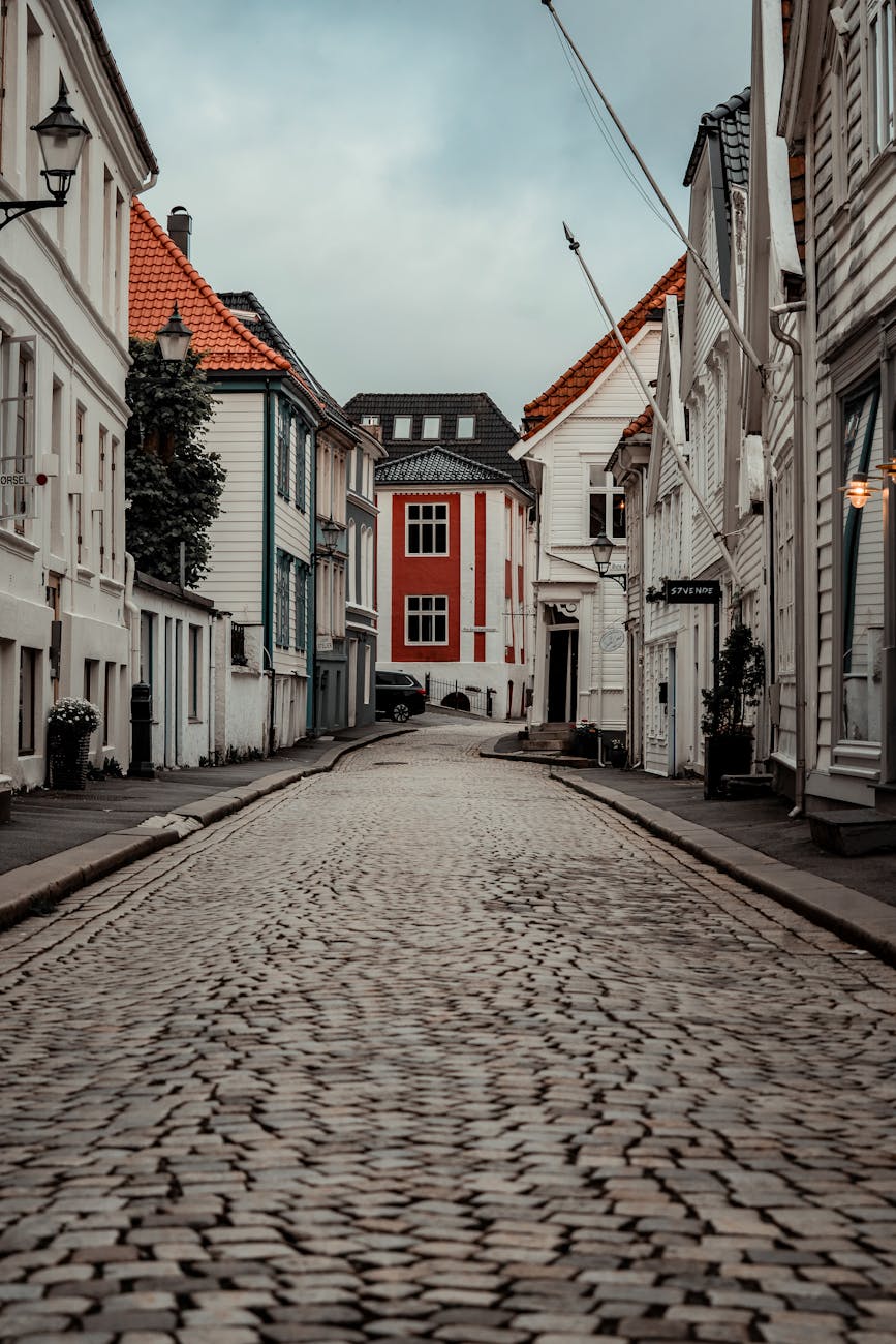 Quiet cobblestone street for Stavanger solo traveler planning.