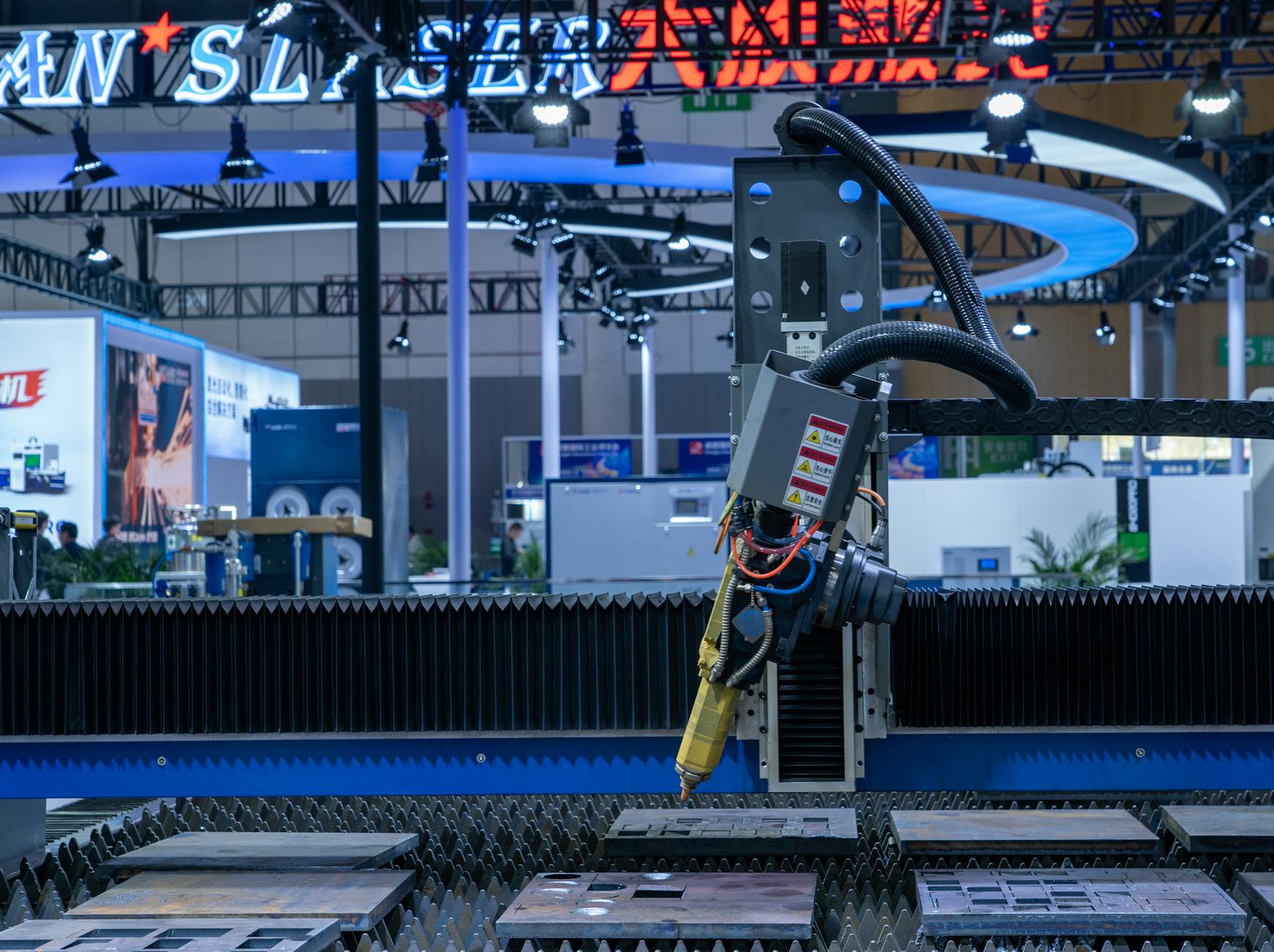 High-tech exhibition equipment for Stavanger trade-show booth planning.