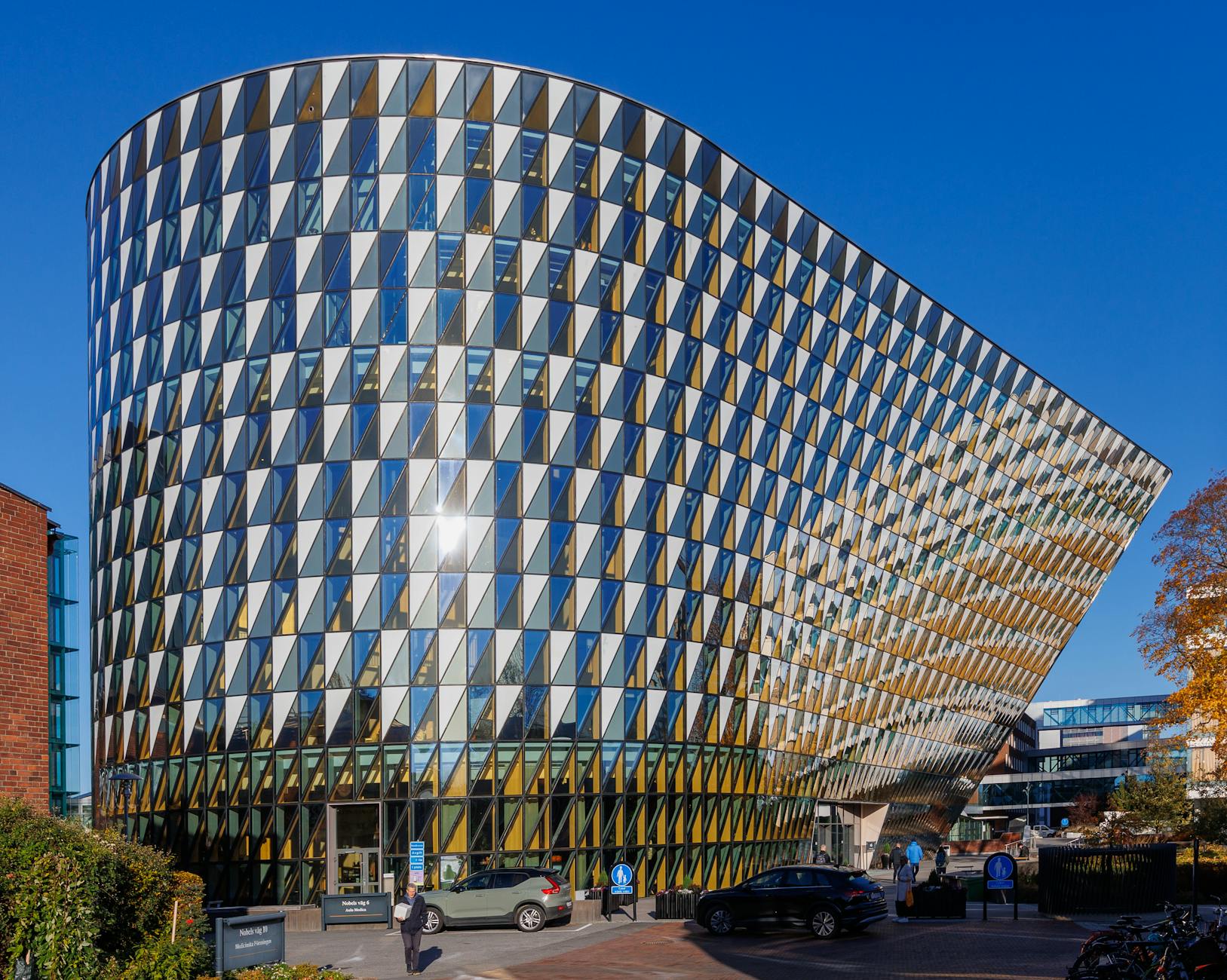 Modern conference architecture in Stockholm for attendee planning.