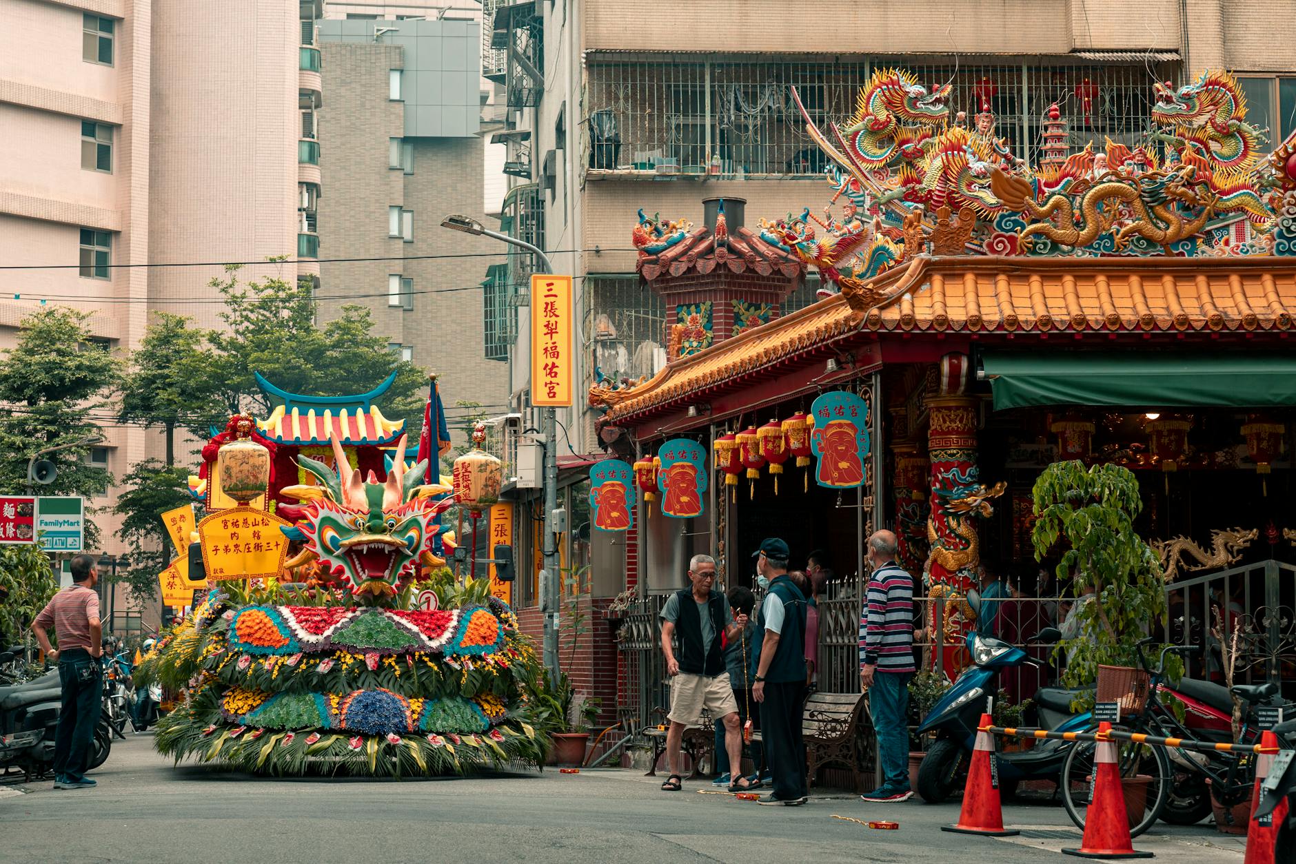Tainan outdoor gear food and recovery planning context.