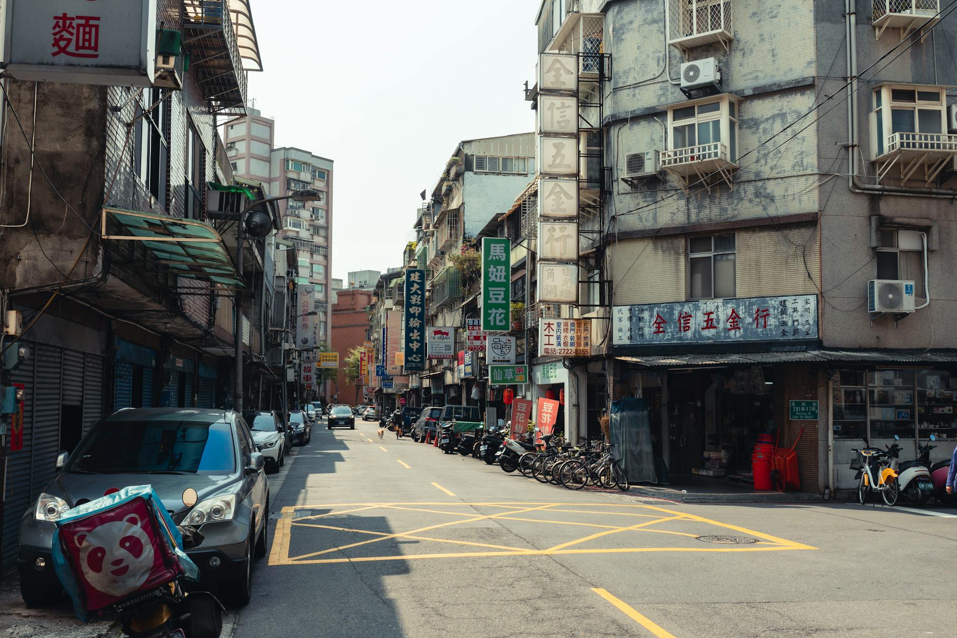 Tainan consultant site visit and operational planning context.