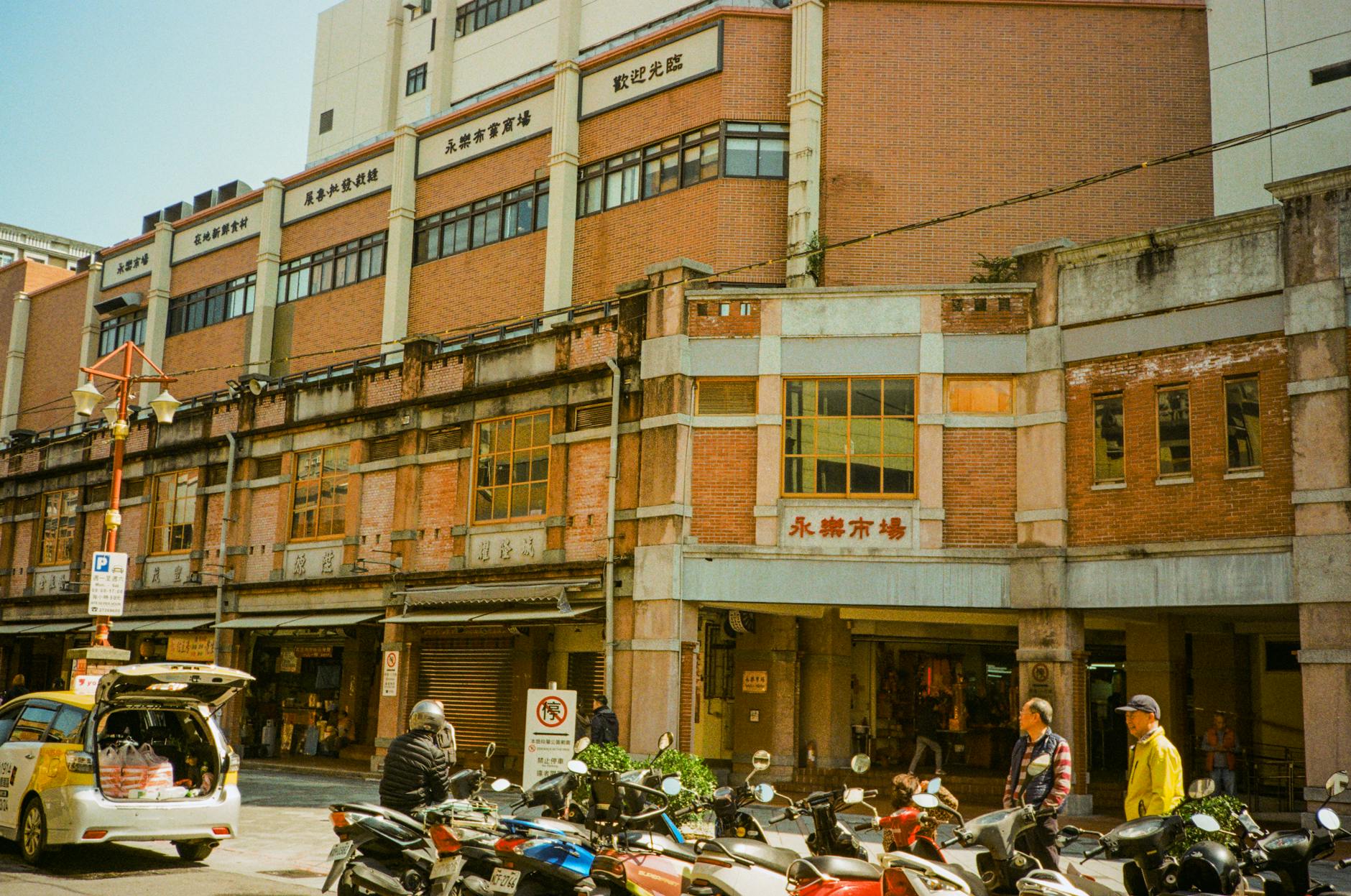 Tainan consultant client-site geography and hotel planning context.