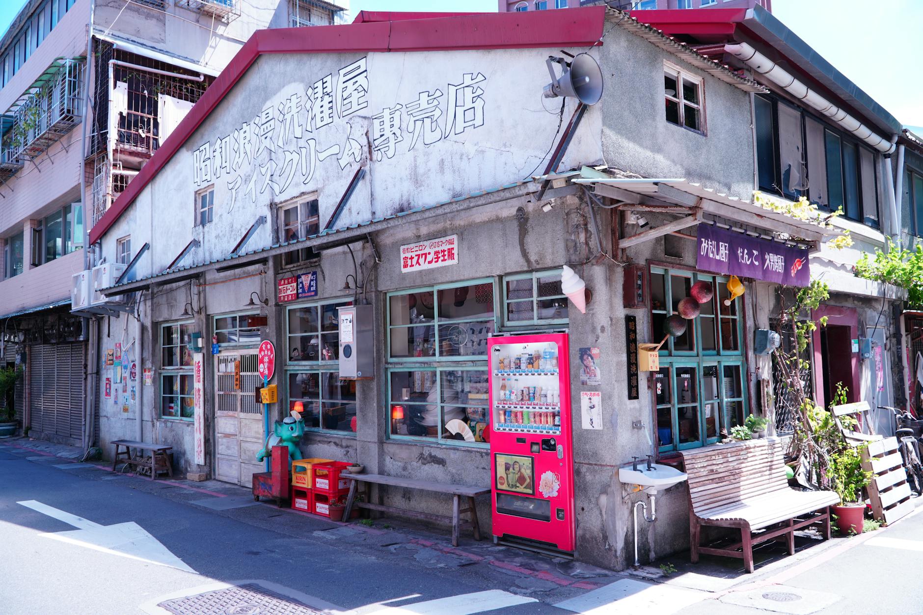 Tainan consultant confidentiality and public-work planning context.