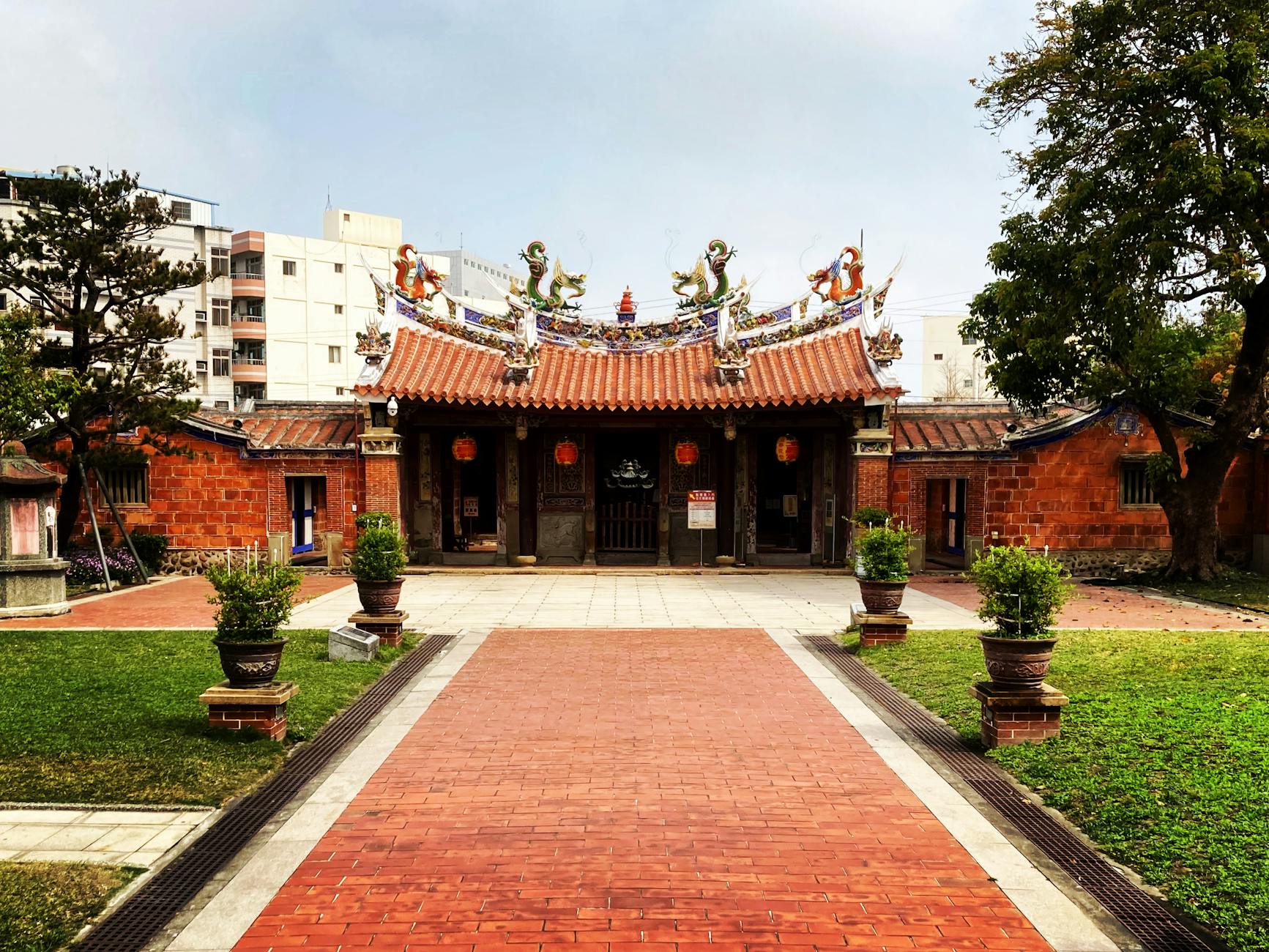 Tainan temple etiquette and first-time visitor planning context.