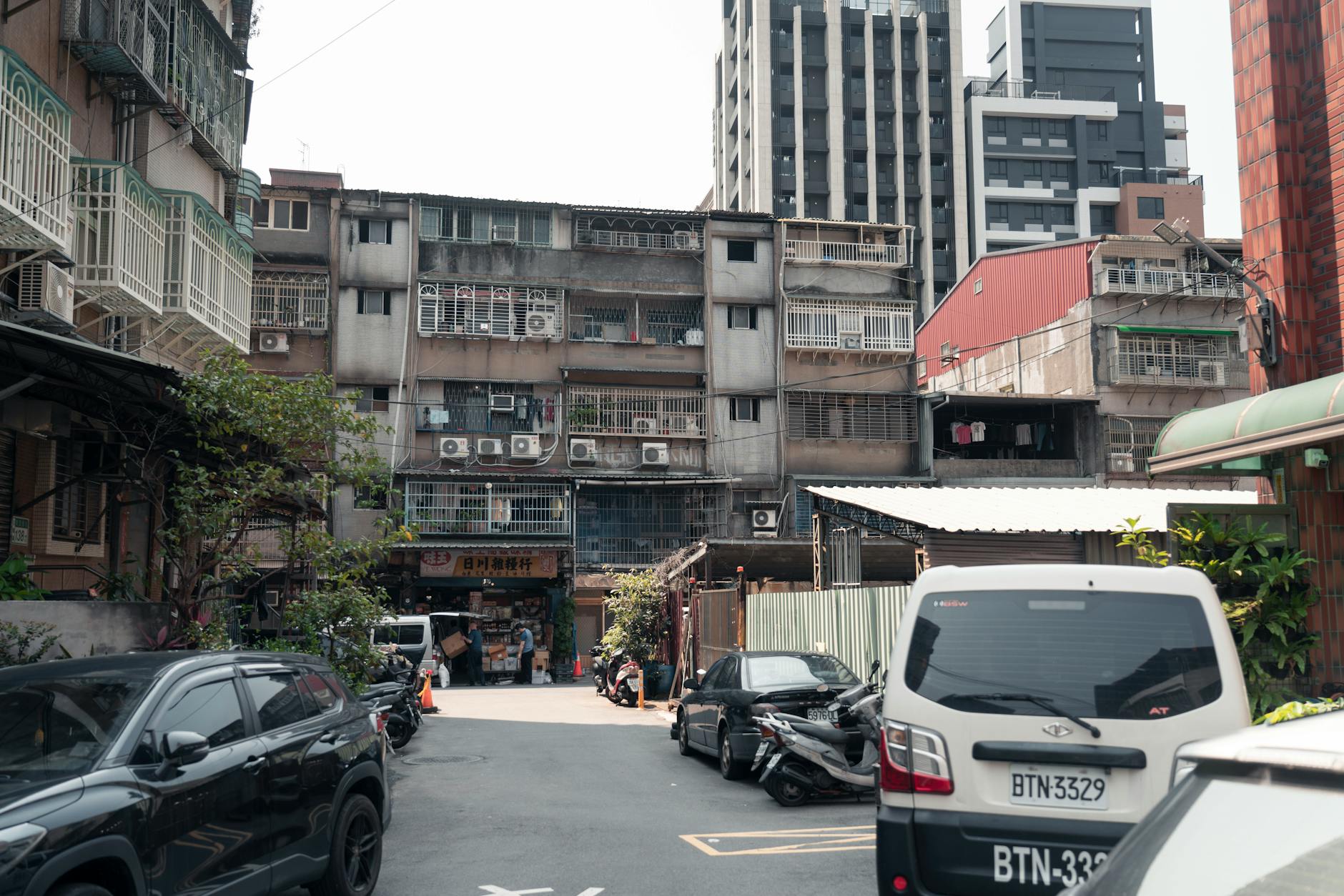 Tainan hotel base and luxury stay planning context.