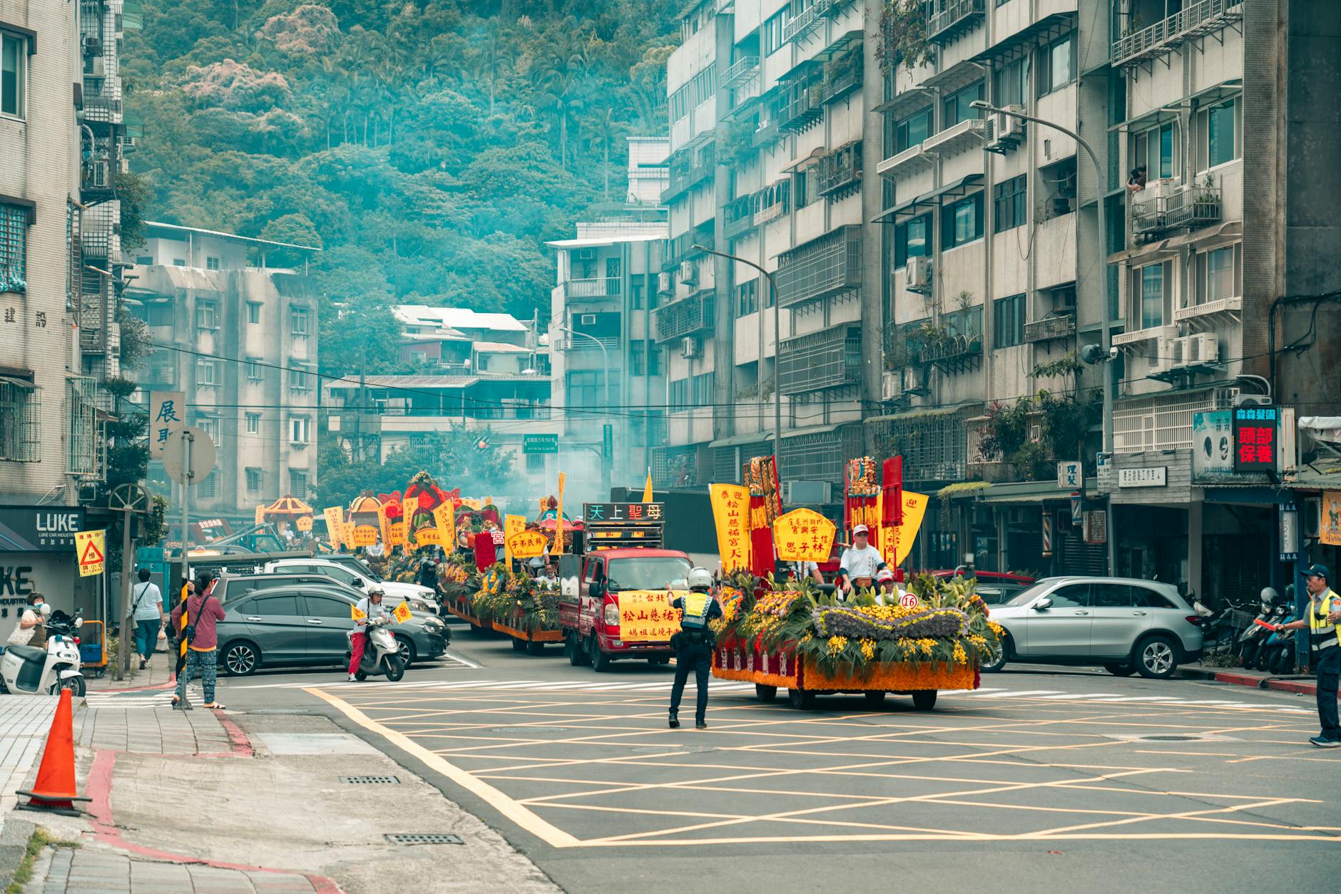 Tainan religious purpose and temple route planning context.