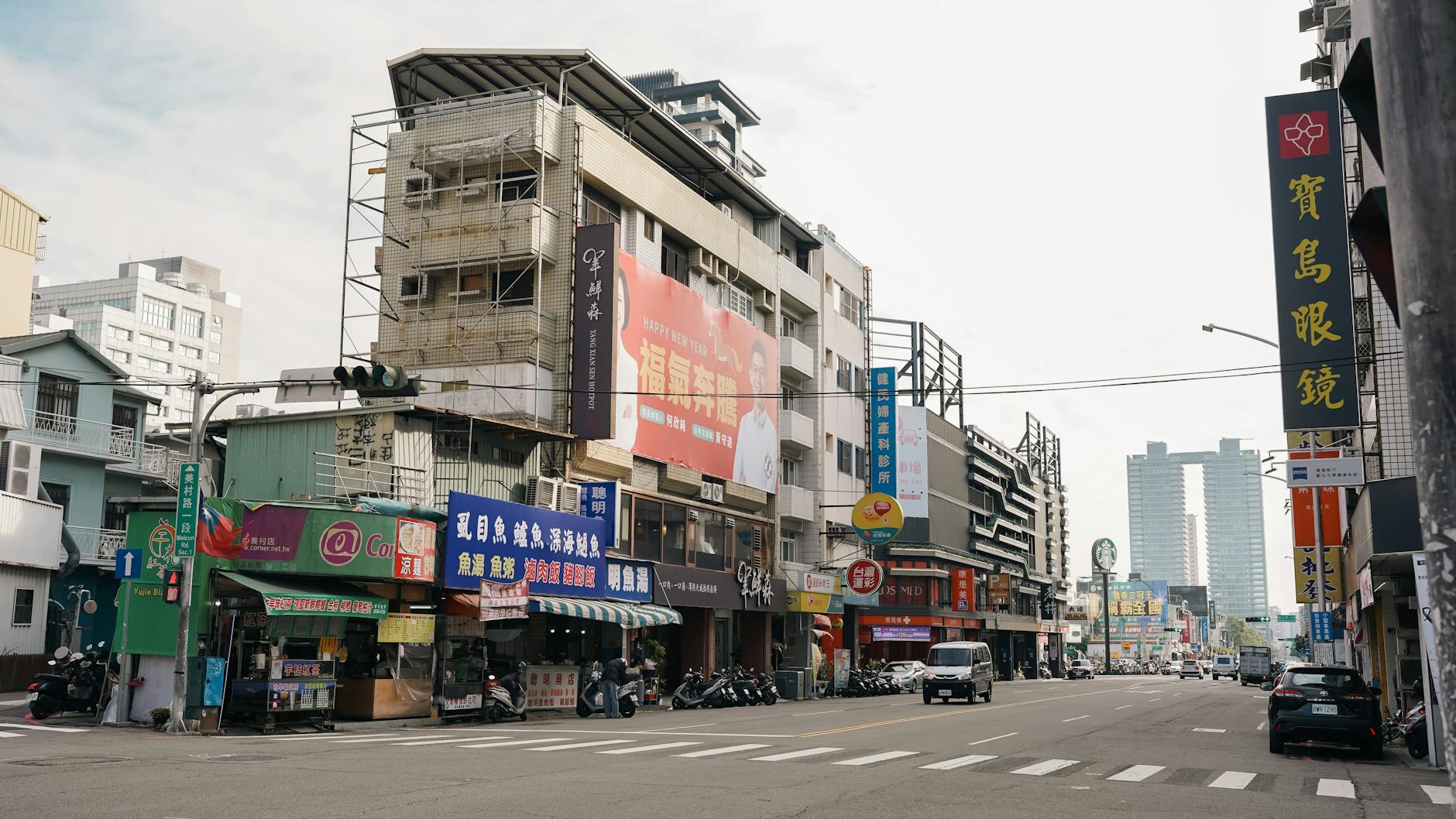 Tainan evening solo traveler movement and return planning context.