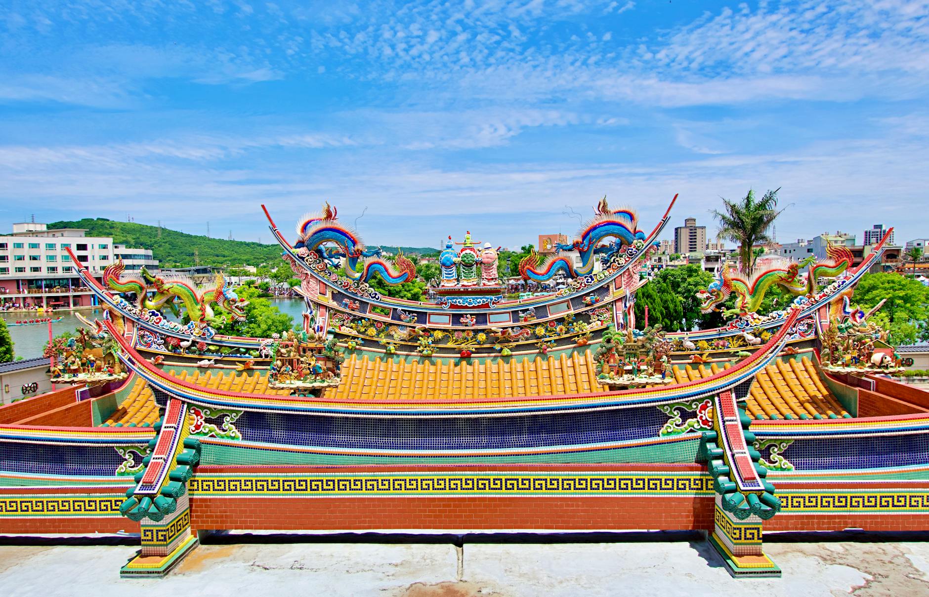 Tainan food streets and tourist meal planning context.