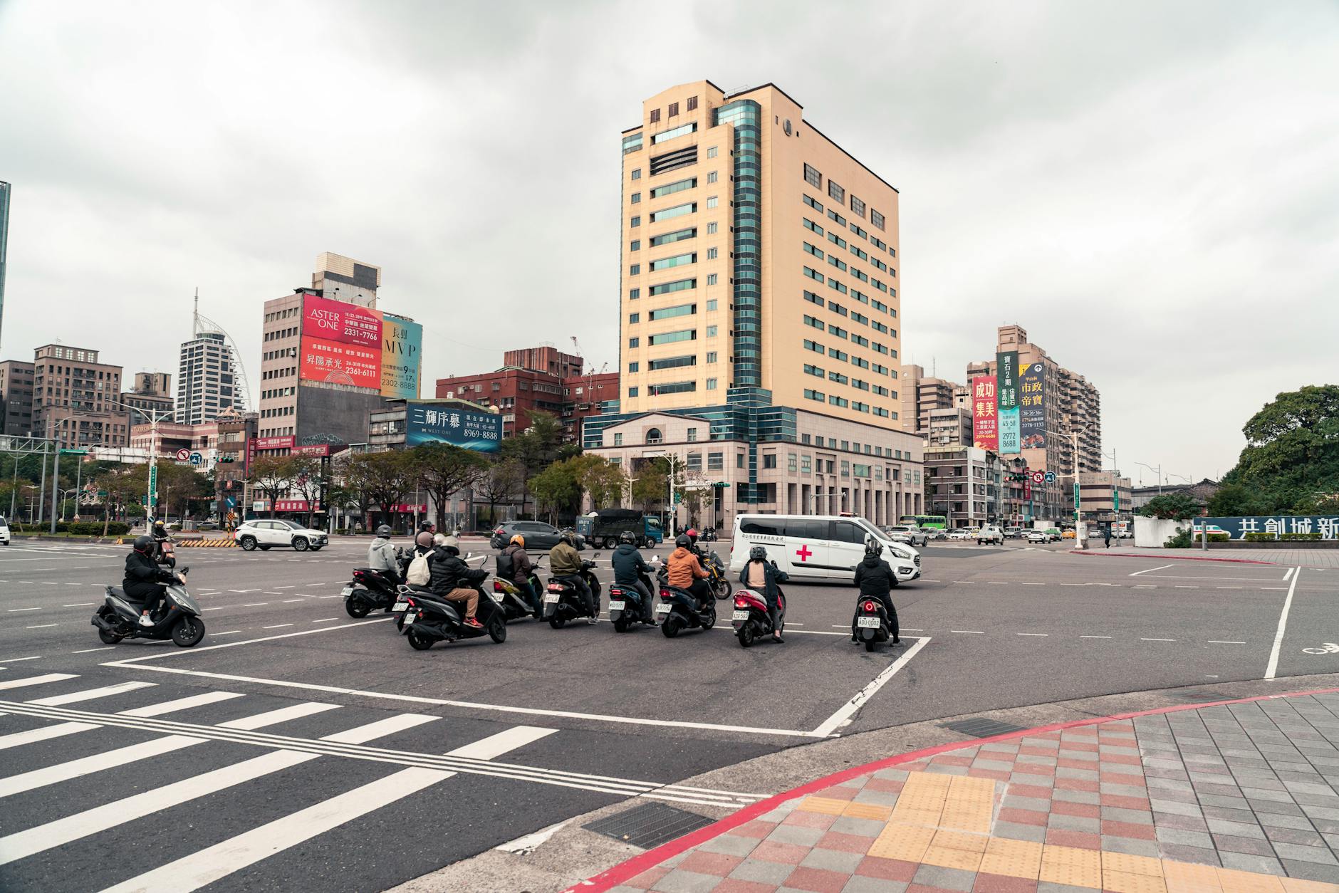 Tainan heat and medical travel pacing context.
