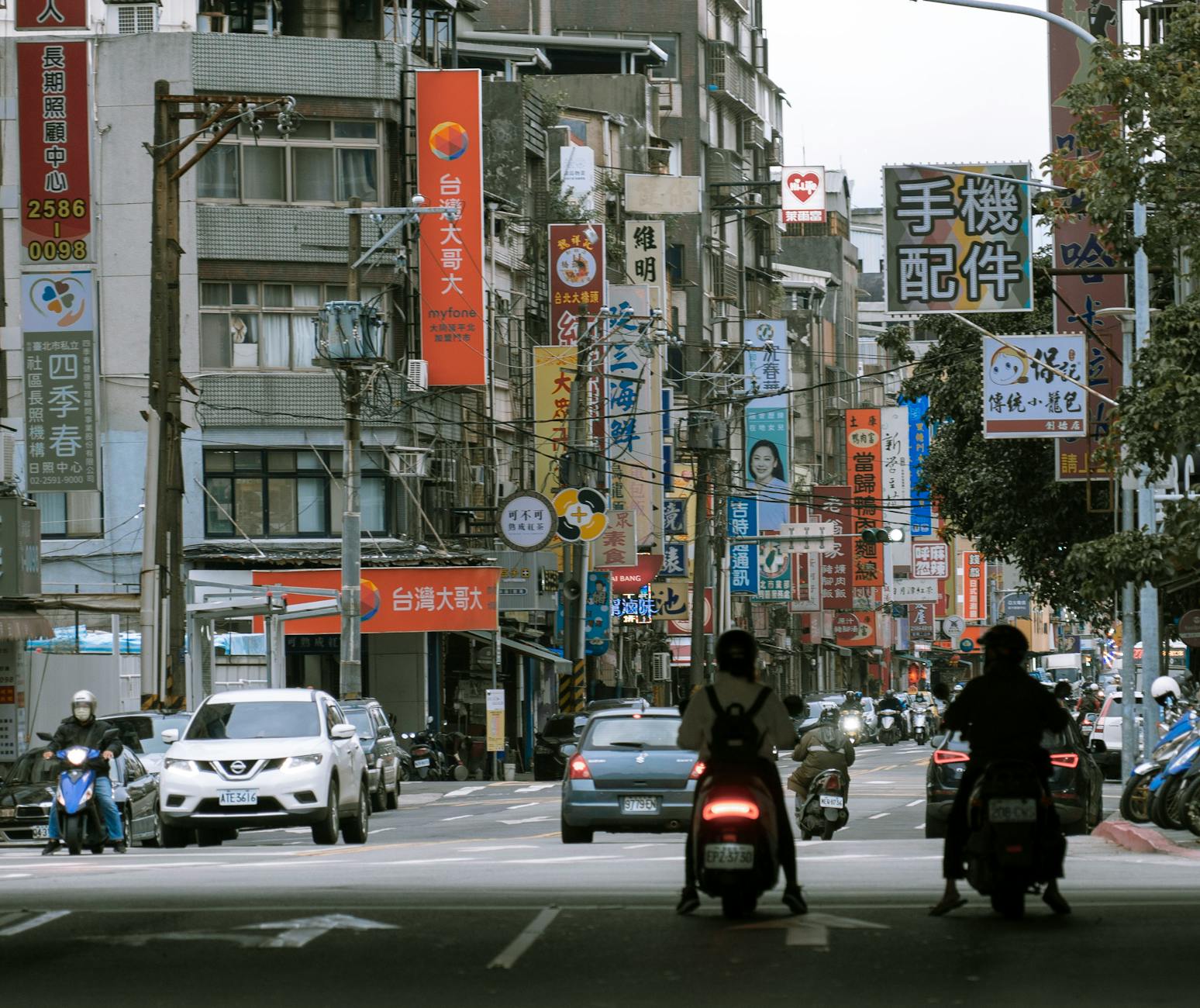 Tainan temple and museum access planning context.