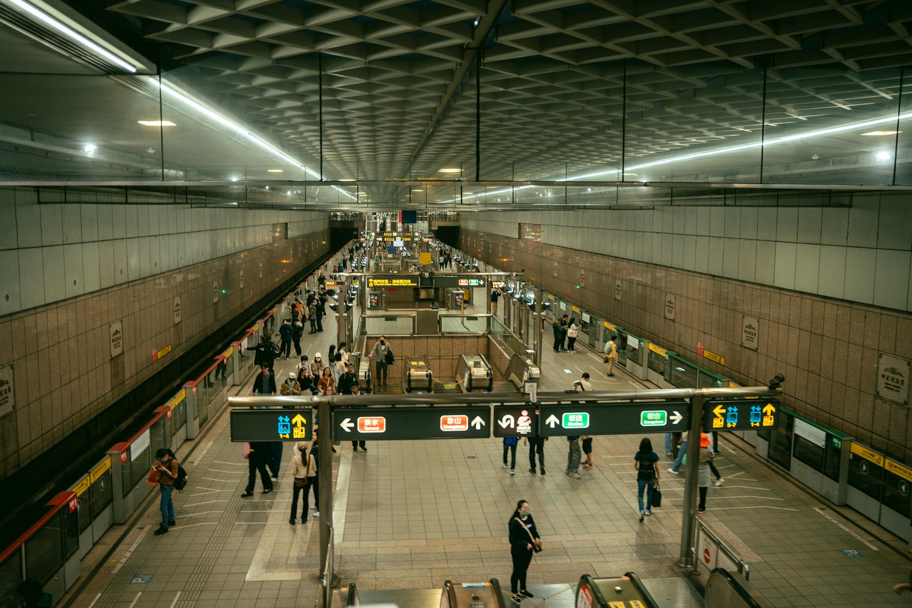 Taipei MRT and academic conference arrival planning context.