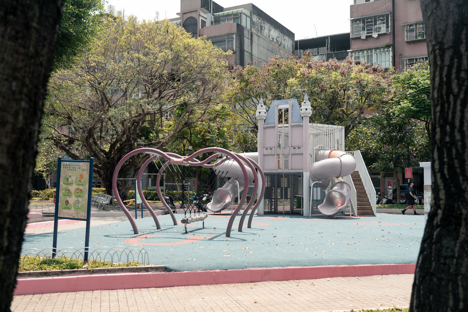 Taipei city park and family movement planning context.