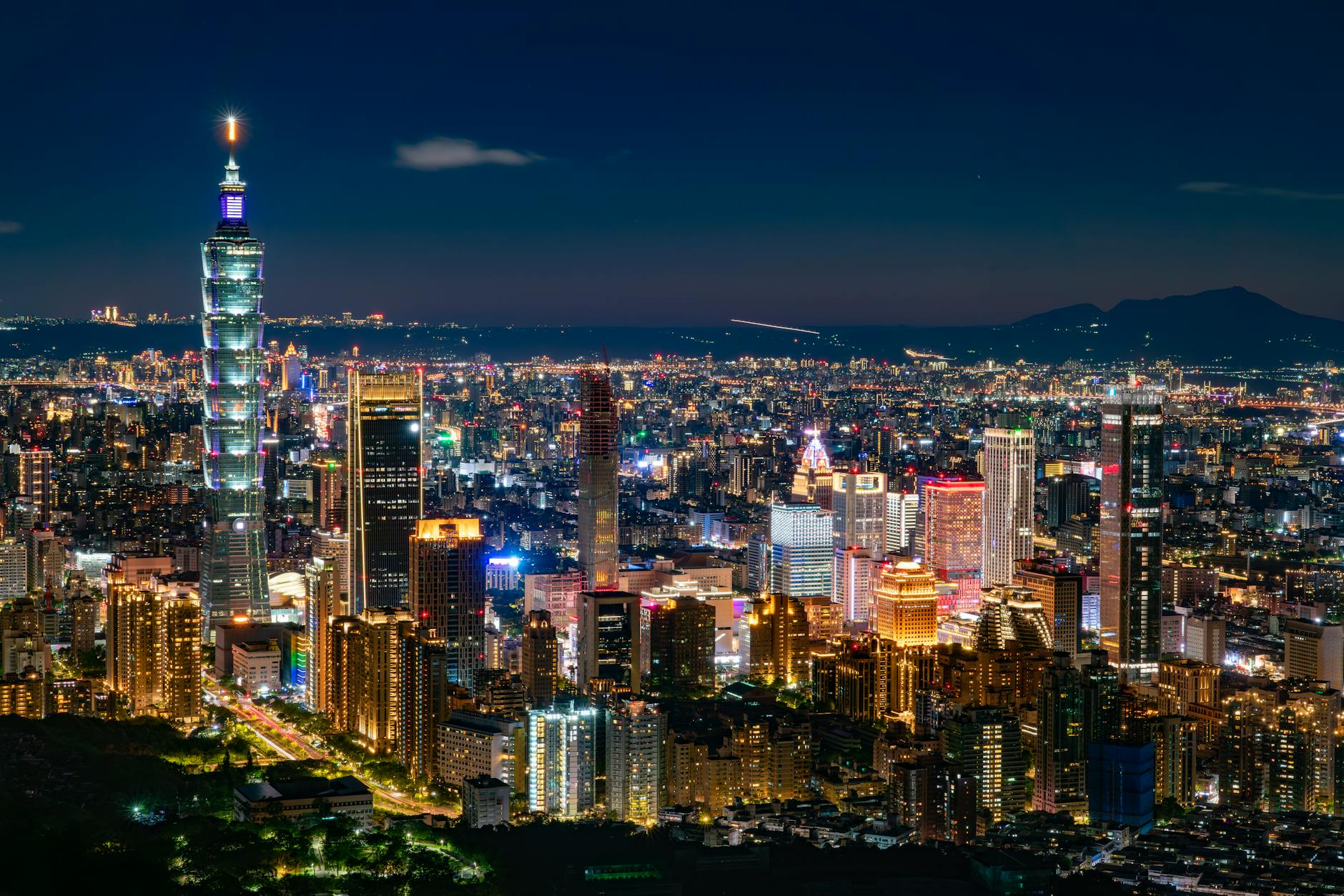 Taipei city transport and deal-team movement planning context.